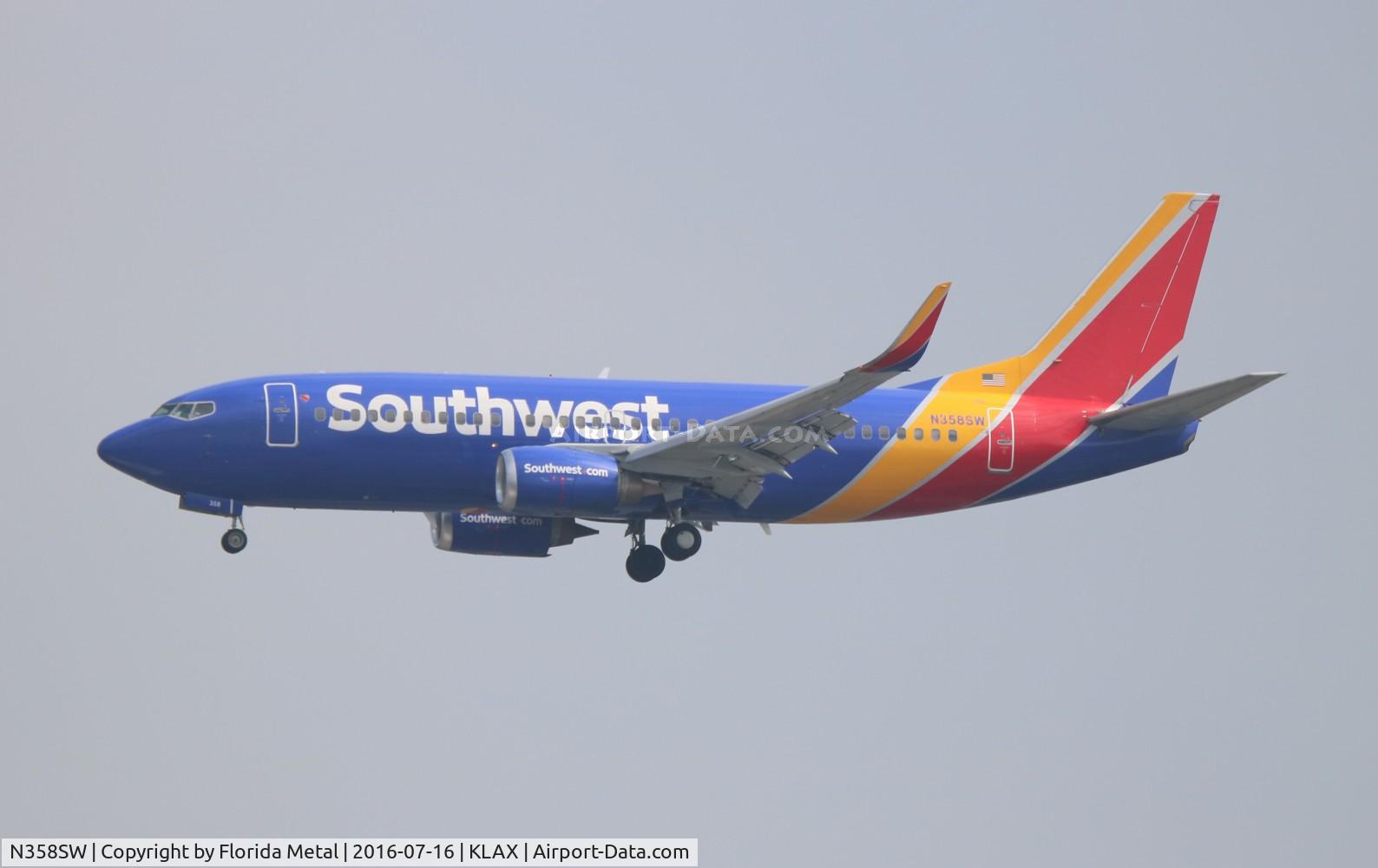 N358SW, 1992 Boeing 737-3H4 C/N 26595, SWA 733 nc zx from SMF