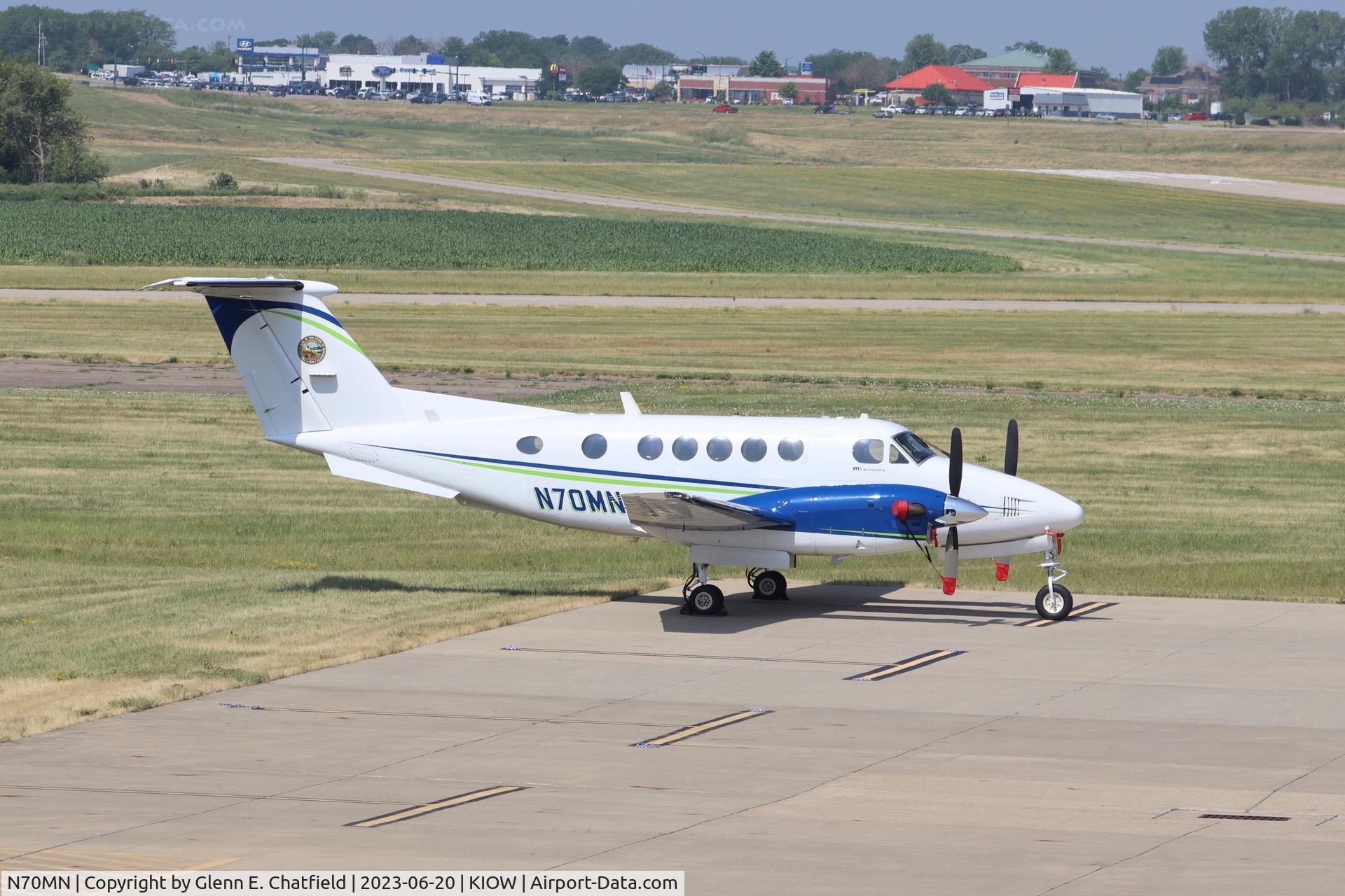 N70MN, 1993 Beech B200 King Air C/N BB-1447, Seen from the viewing platform