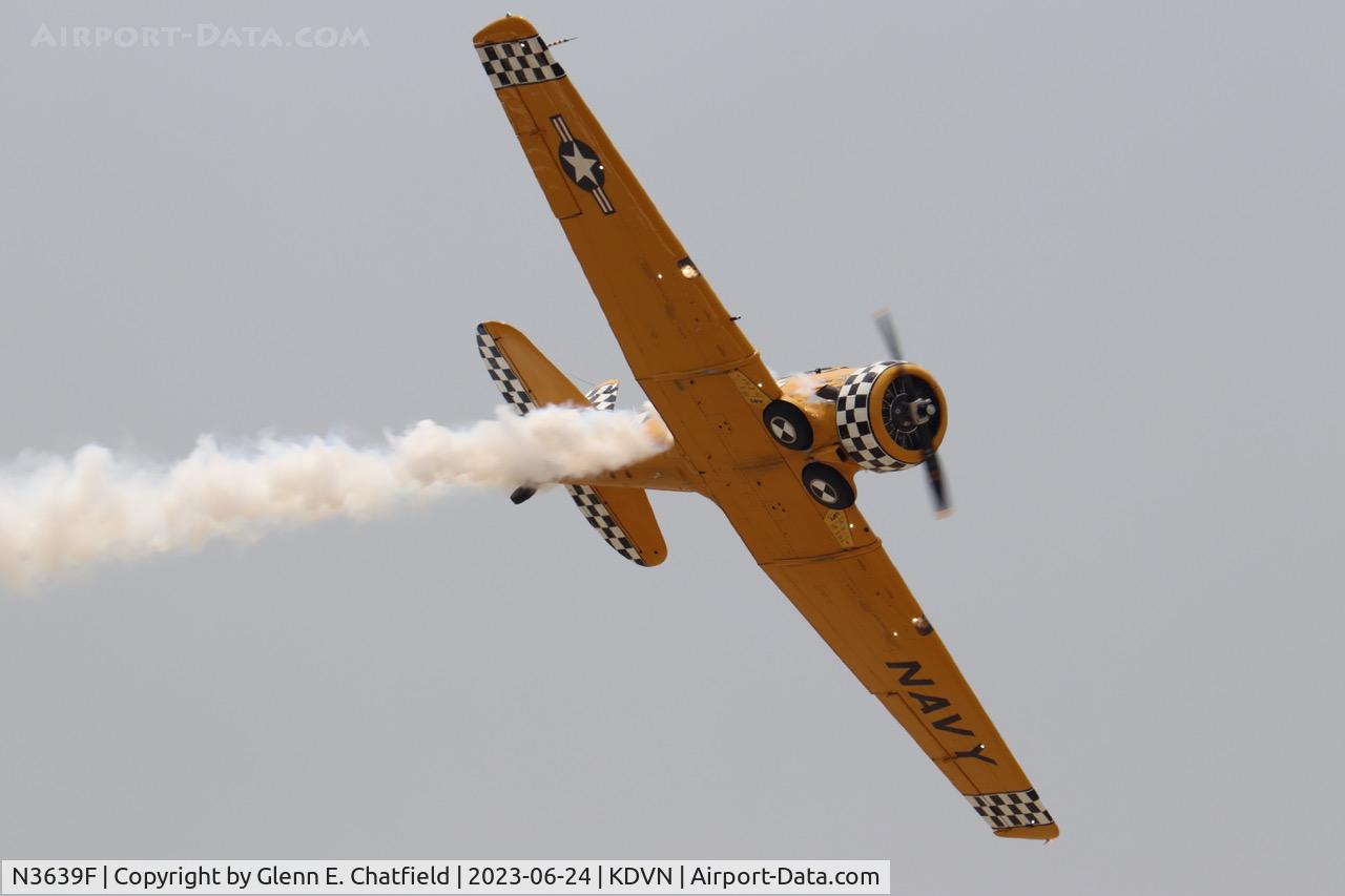 N3639F, North American SNJ-6 Texan C/N 121-43111, At the Quad Cities Airshow