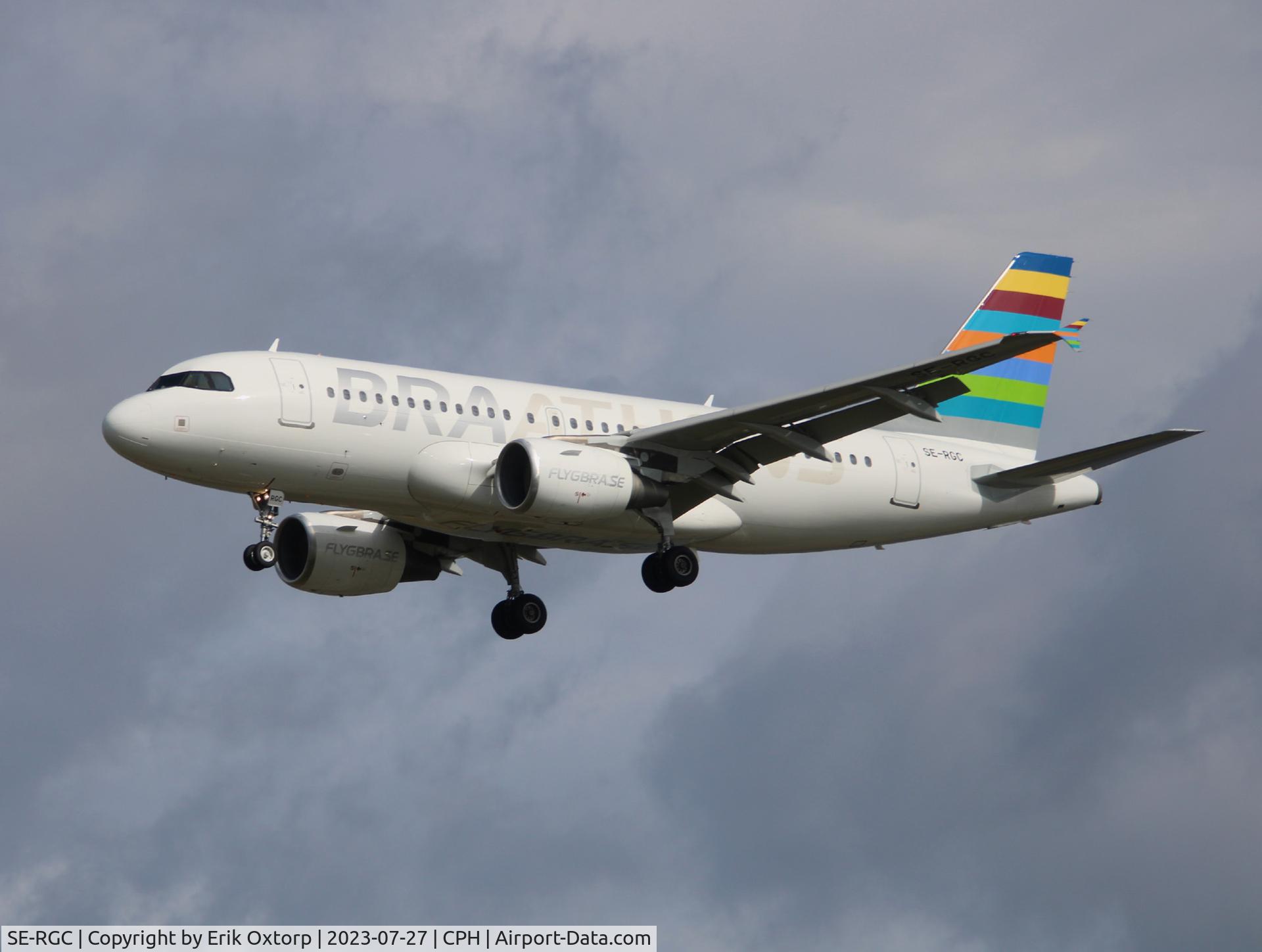SE-RGC, 2008 Airbus A319-112 C/N 3445, SE-RGC landing rw 22L