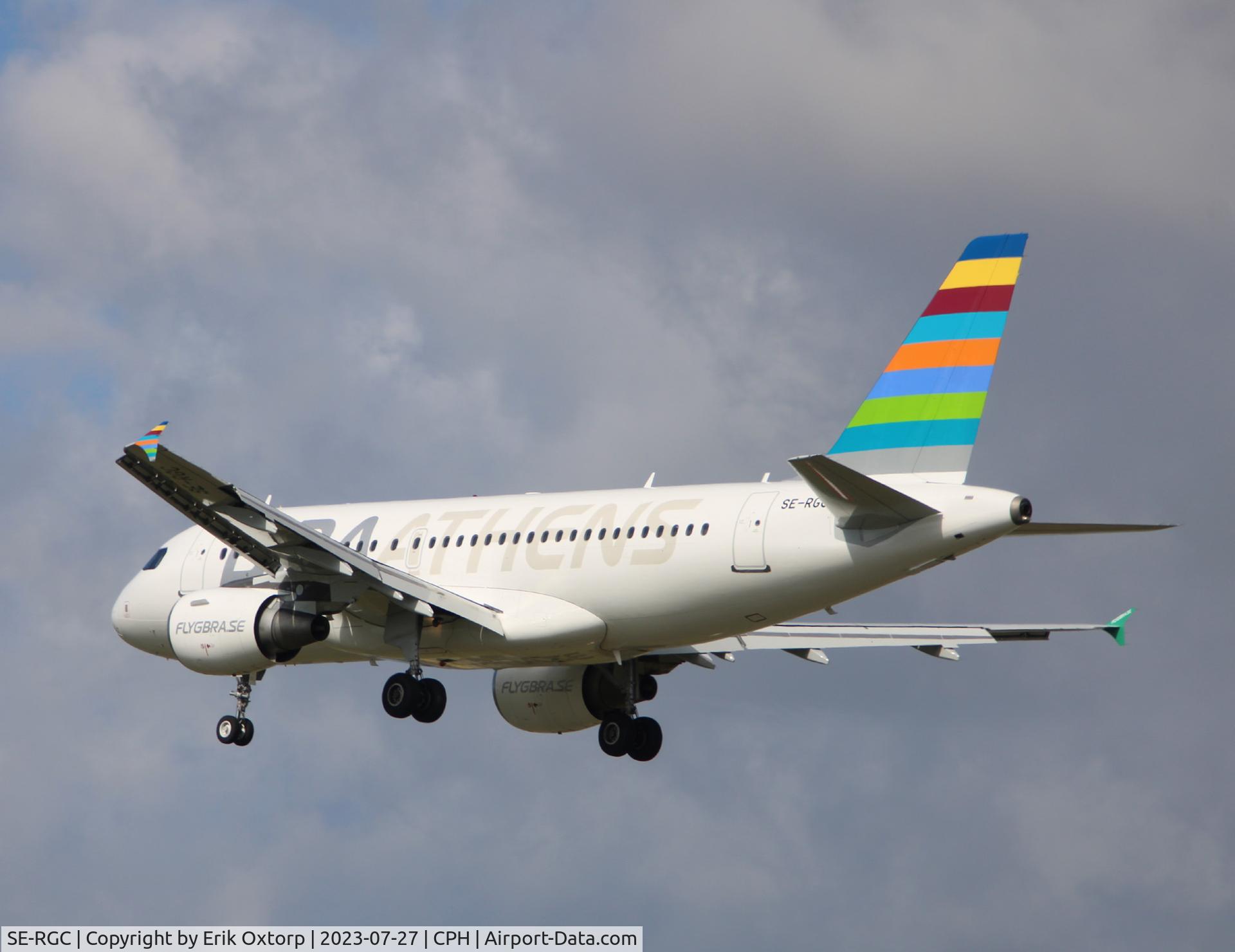 SE-RGC, 2008 Airbus A319-112 C/N 3445, SE-RGC landing rw 22L