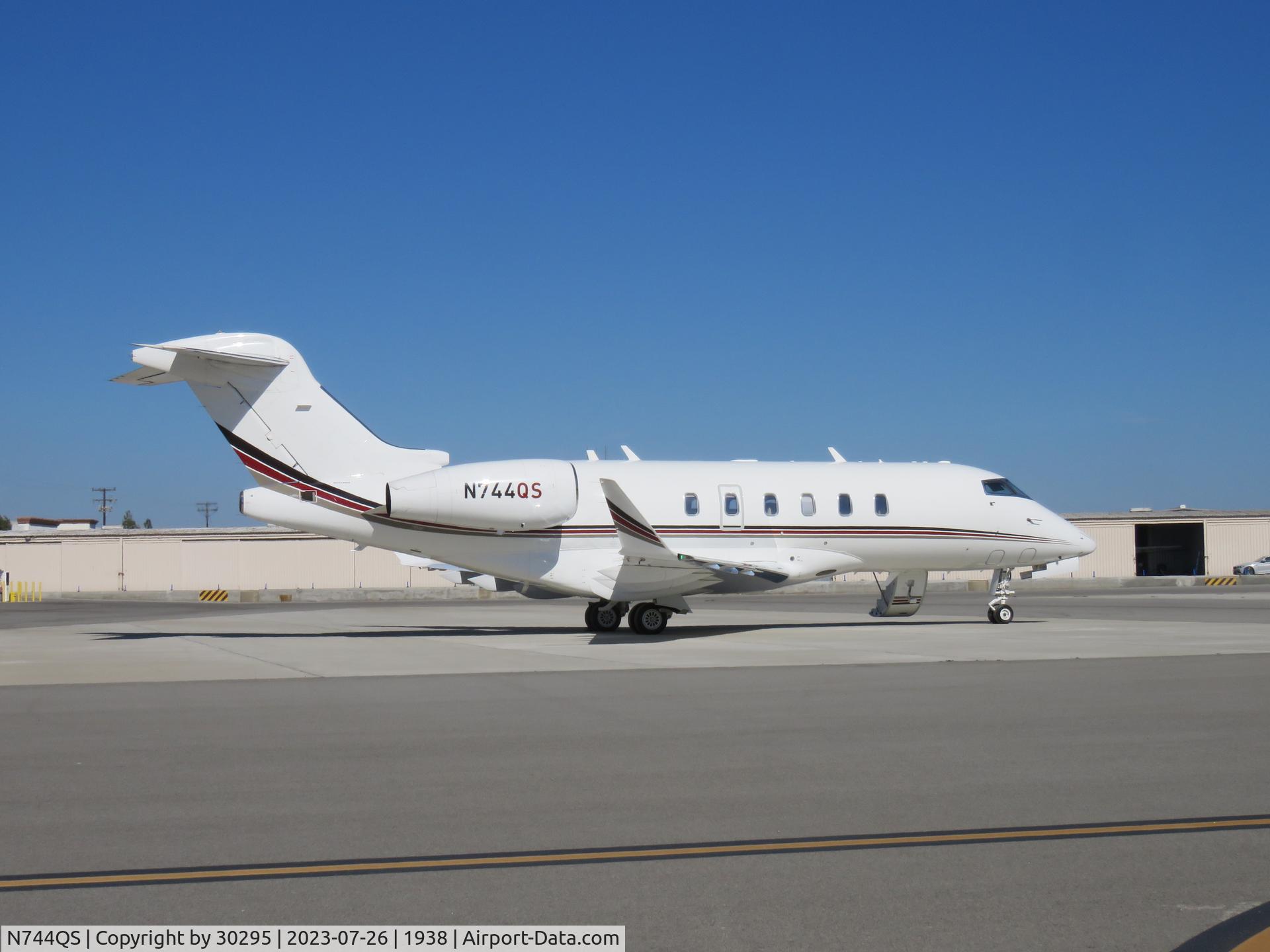 N744QS, 2017 Bombardier Challenger 350 (BD-100-1A10) C/N 20704, Parked