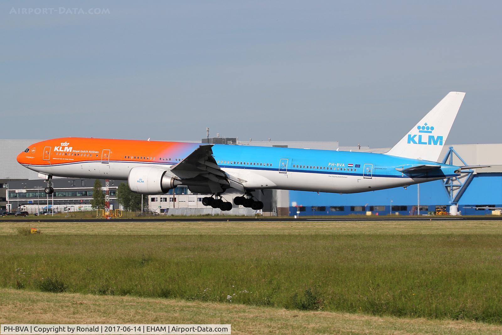 PH-BVA, 2008 Boeing 777-306/ER C/N 35671, at spl