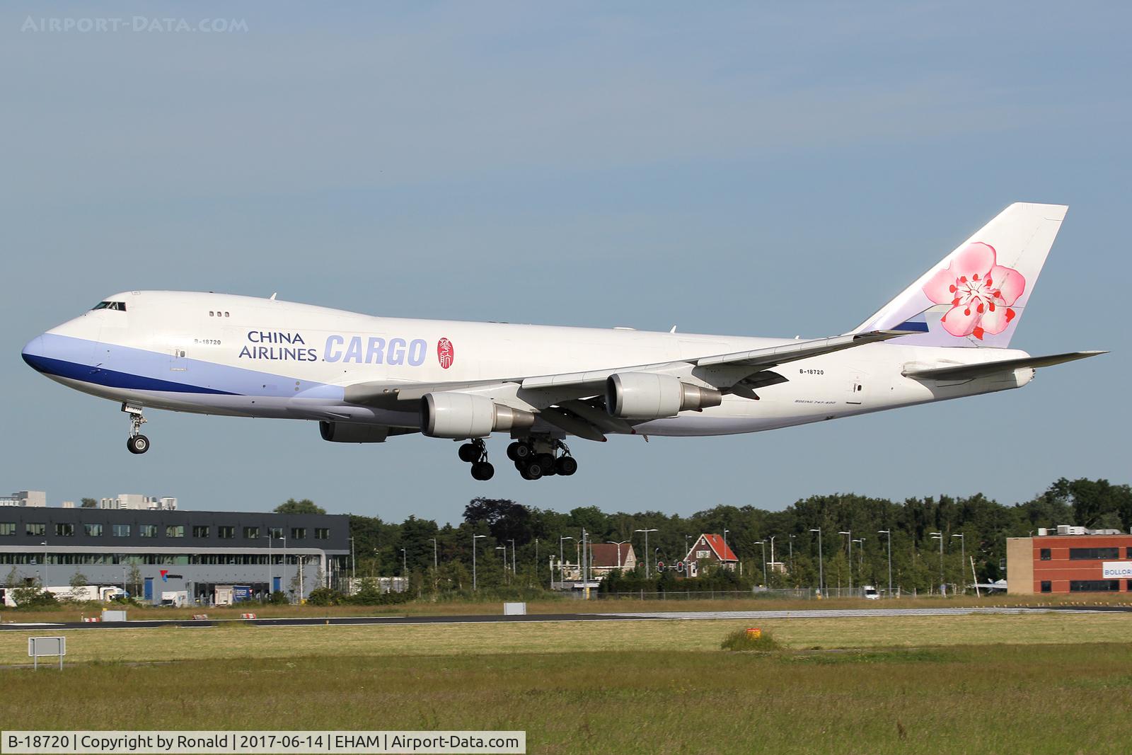 B-18720, 2005 Boeing 747-409F/SCD C/N 33733, at spl
