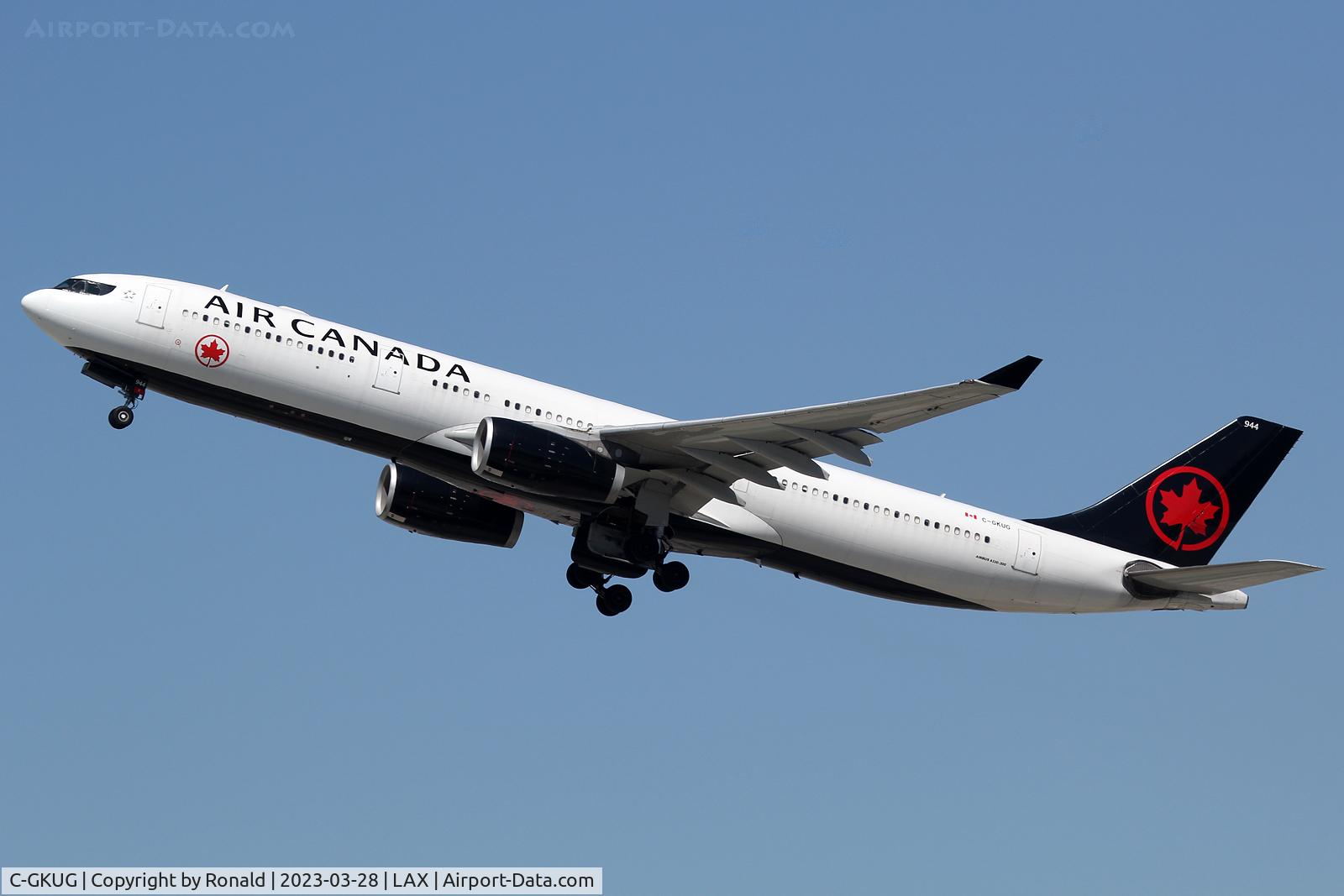 C-GKUG, 2010 Airbus A330-343X C/N 1149, at lax