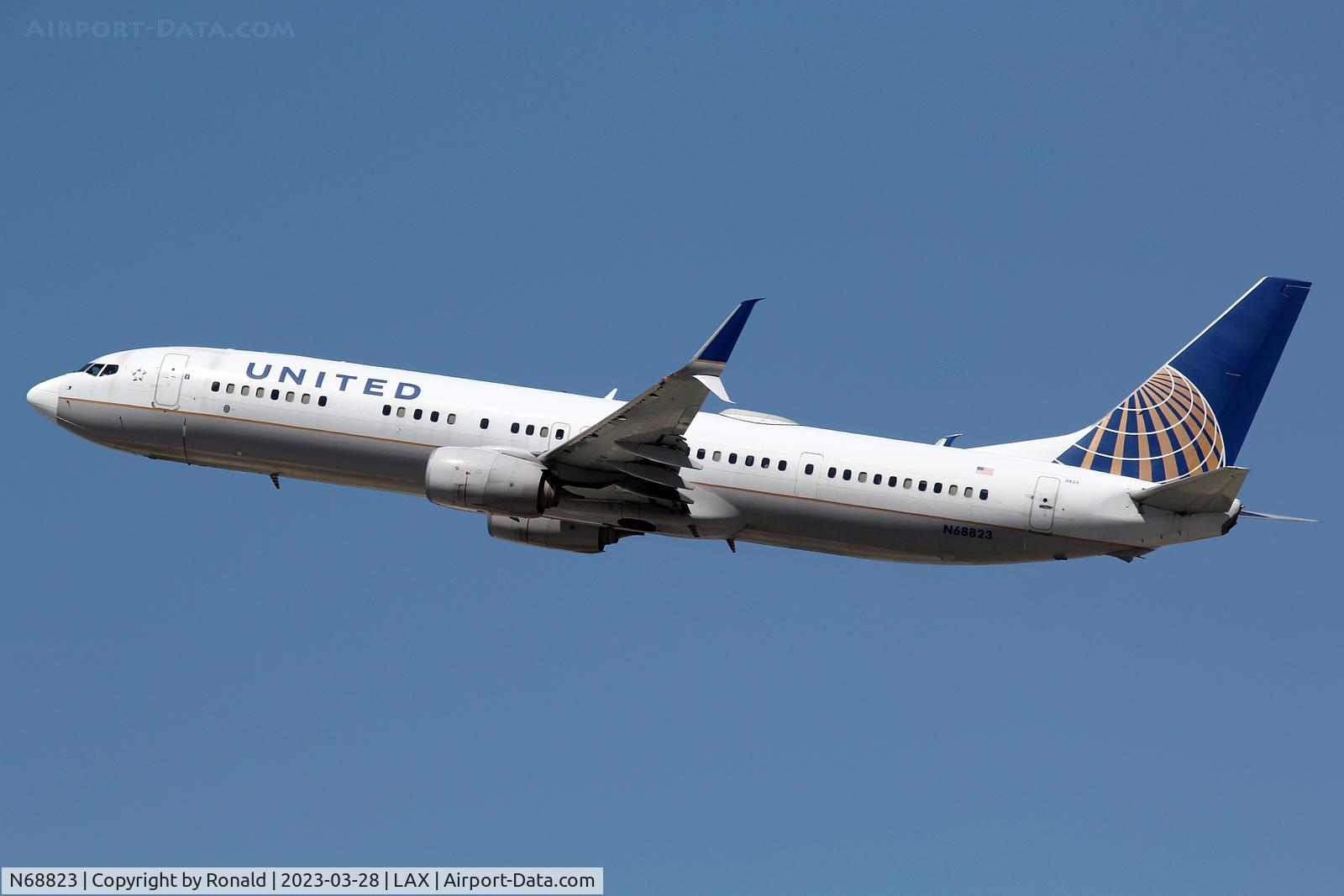 N68823, 2014 Boeing 737-924/ER C/N 42746, at lax
