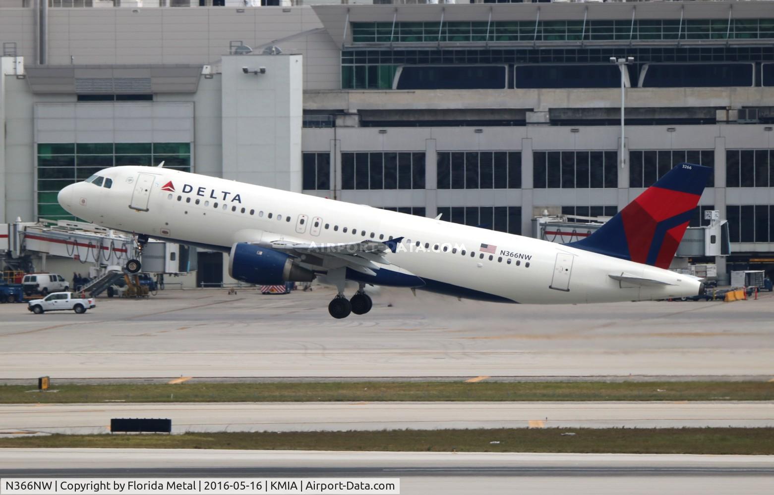 N366NW, 1999 Airbus A320-212 C/N 0981, DAL A320 zx MIA-MSP