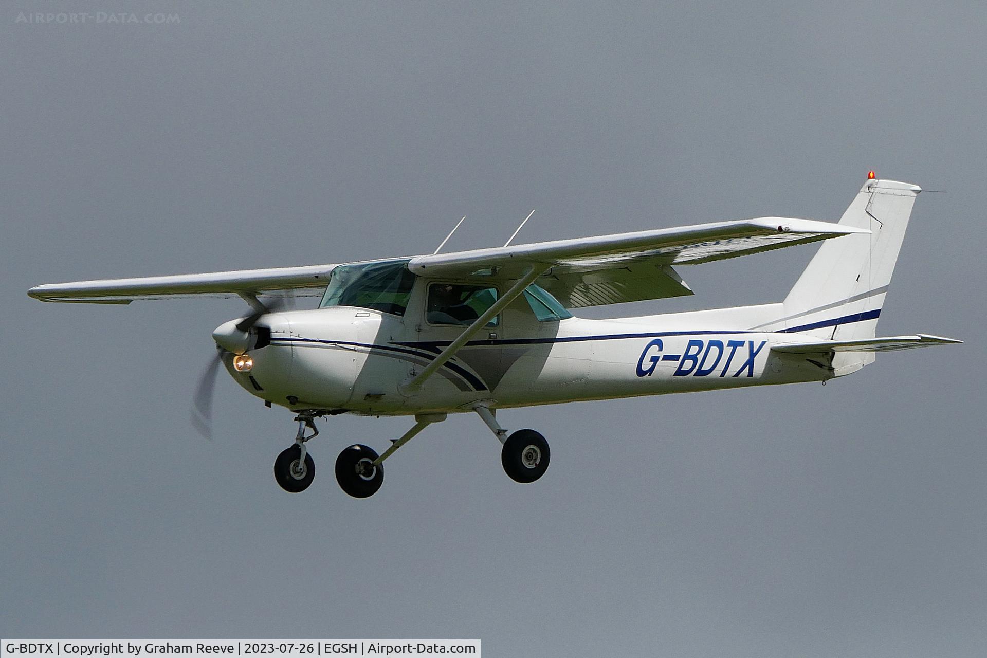 G-BDTX, 1976 Reims F150M C/N 1275, Landing at Norwich.