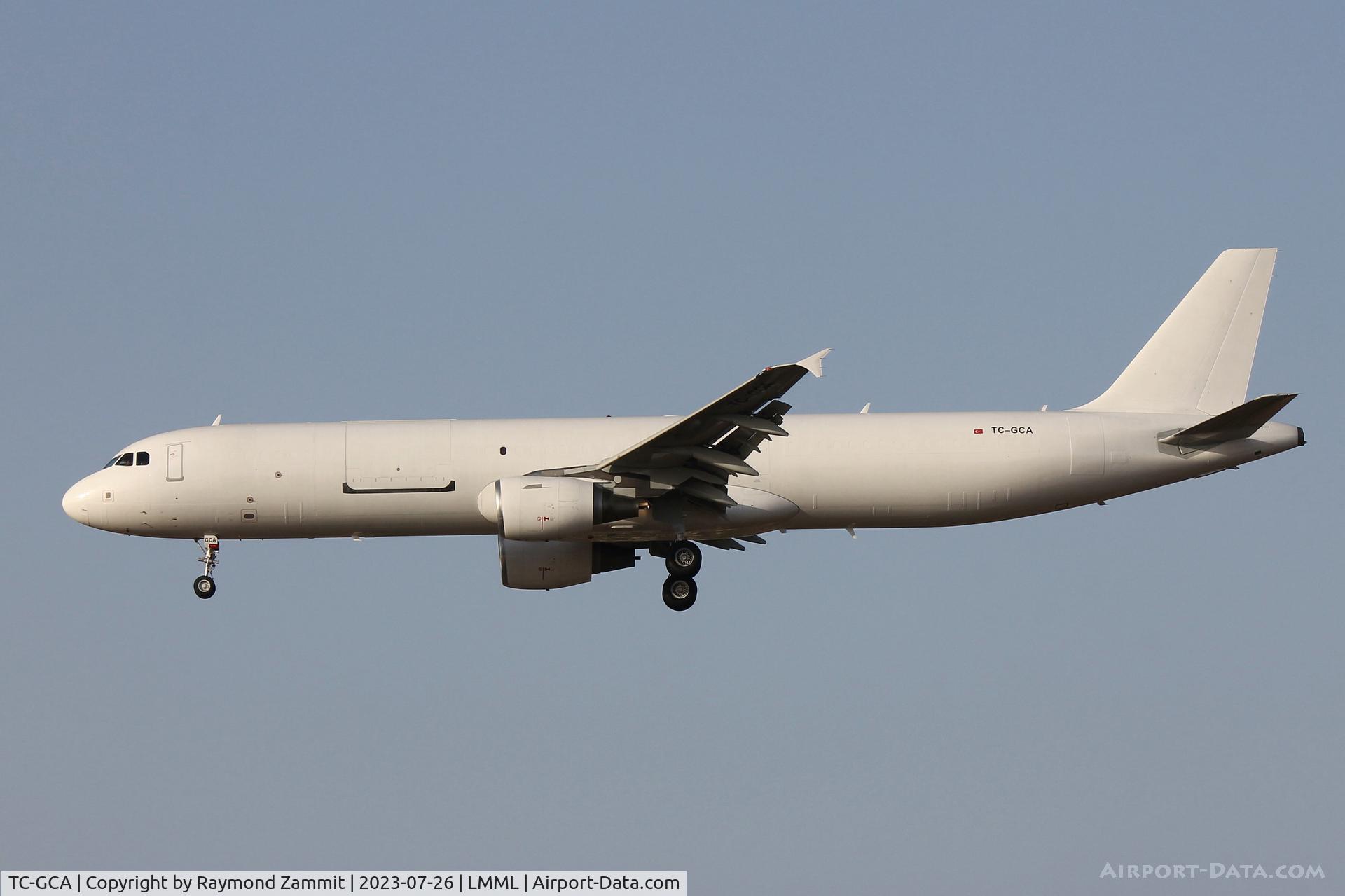 TC-GCA, Airbus 321-231P2F C/N 2005, A321 TC-GCA   BBN Airlines