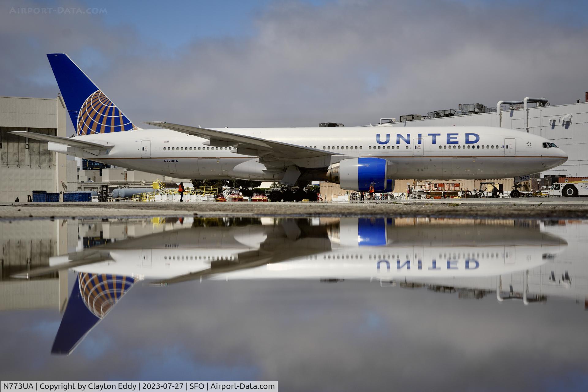N773UA, 1995 Boeing 777-222 C/N 26929, SFO 2023.