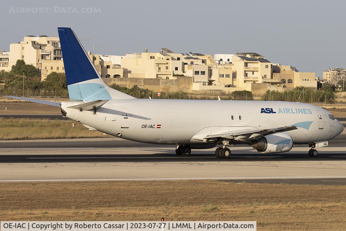 OE-IAC, 1998 Boeing 737-4M0 C/N 29202, Runway 31 Backtrack