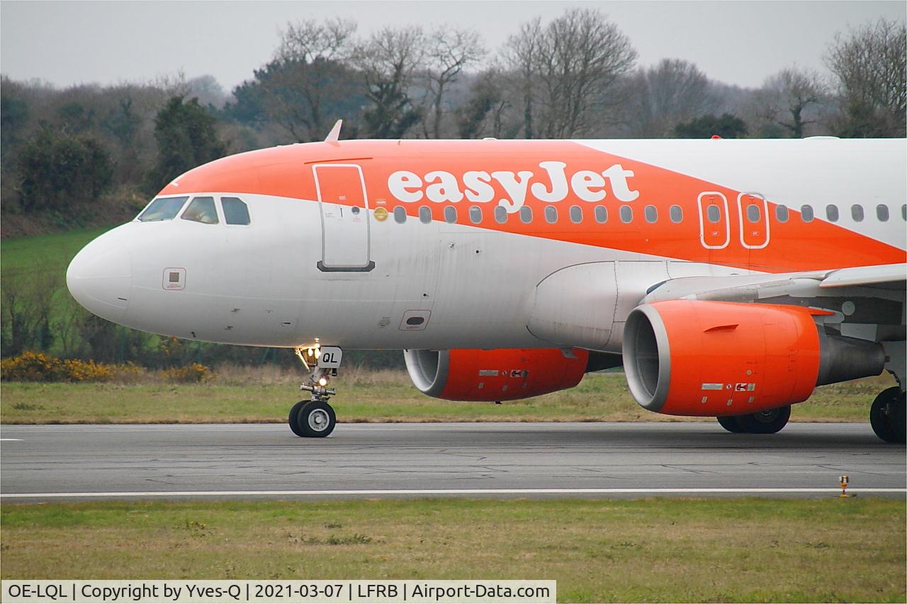OE-LQL, 2009 Airbus A319-111 C/N 3774, Airbus A319-111, Taxiing rwy 07R, Brest-Bretagne Airport (LFRB-BES)
