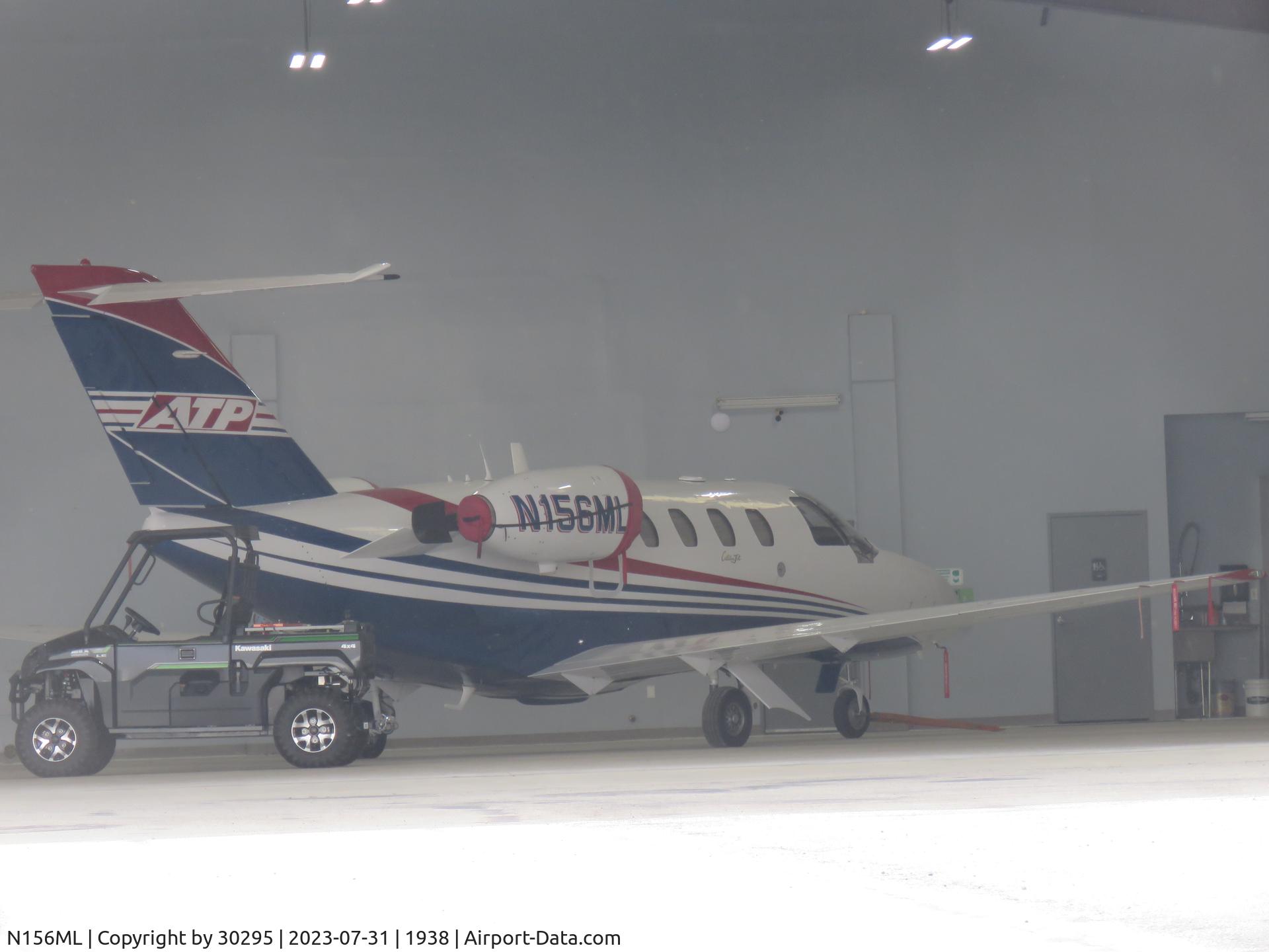 N156ML, 1996 Cessna 525 CitationJet C/N 525-0156, Parked inside