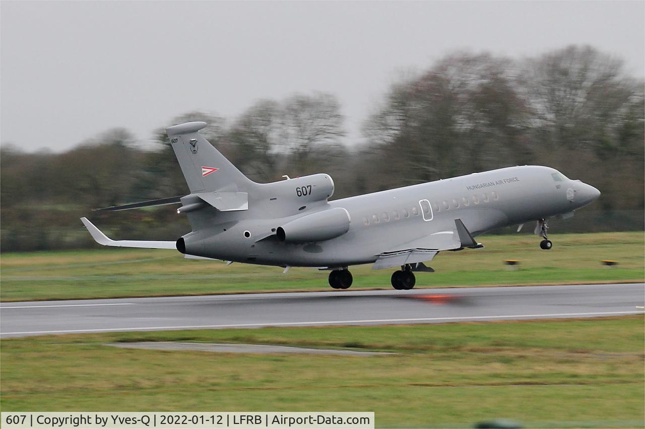 607, 2008 Dassault Falcon 7X C/N 021, Dassault Falcon 7X, Landing rwy 07R, Brest-Bretagne airport (LFRB-BES)