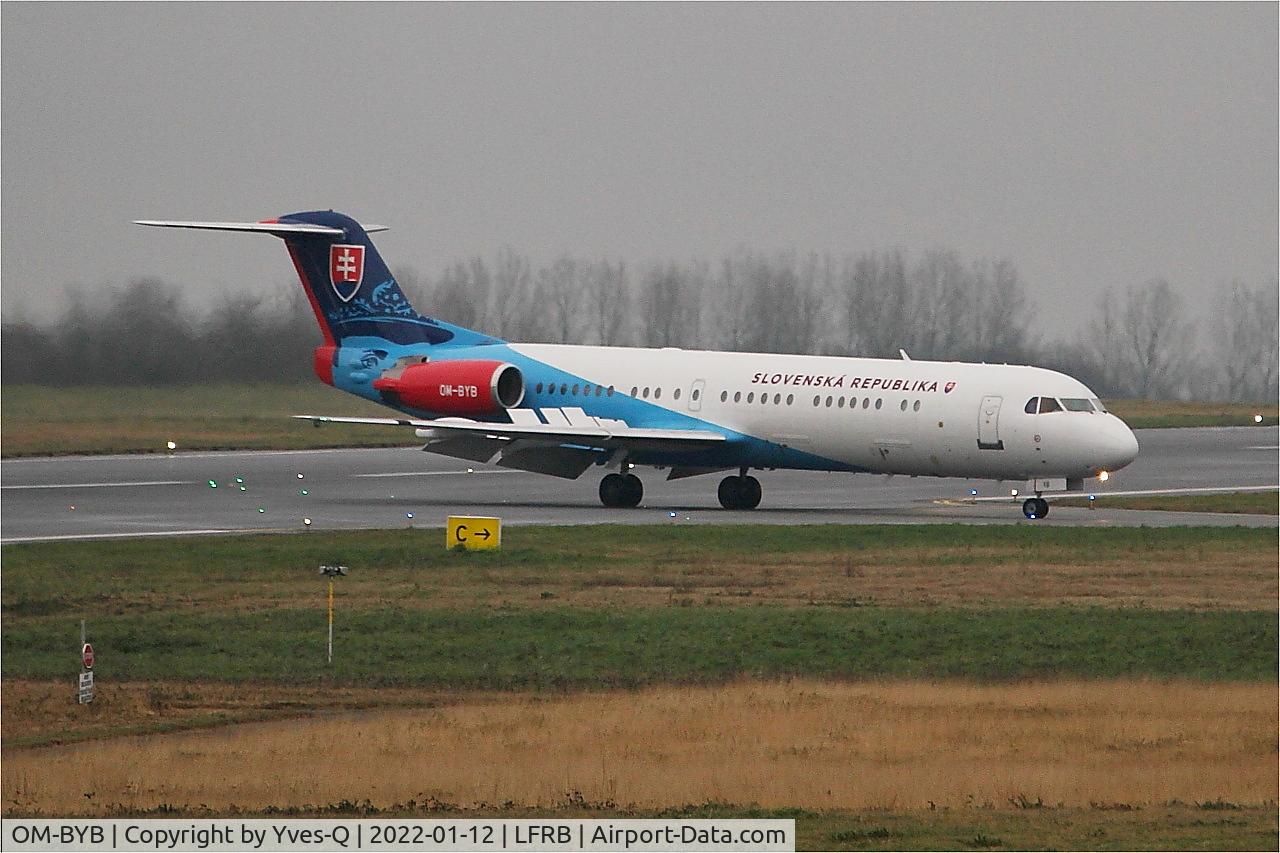 OM-BYB, 1992 Fokker 100 (F-28-0100) C/N 11403, Fokker 100, Exit Charlie, Brest-Bretagne airport (LFRB-BES)