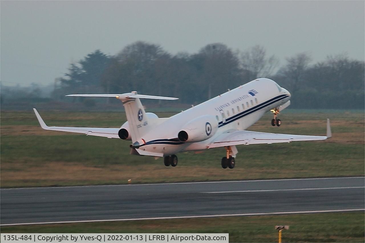 135L-484, 2001 Embraer EMB-135BJ Legacy 600 C/N 145484, Embraer EMB-135J Legacy, Take off run rwy 07R, Brest-Bretagne airport (LFRB-BES)