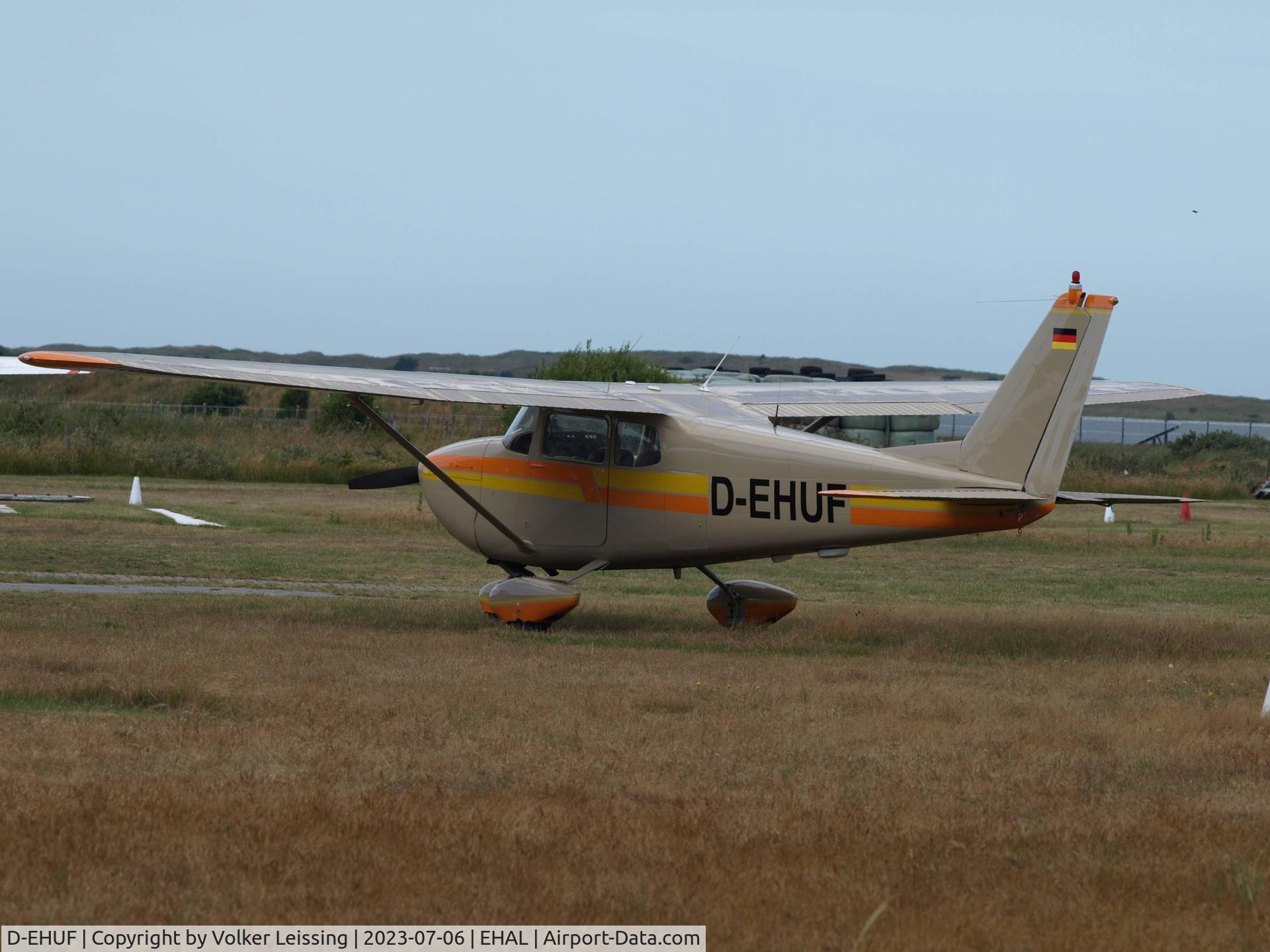 D-EHUF, 1959 Cessna 175A Skylark Skylark C/N 56285, parking
