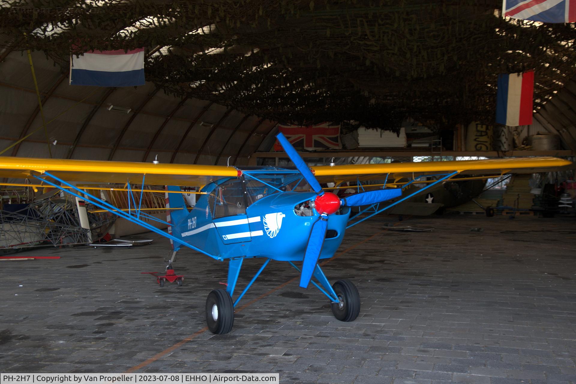 PH-2H7, 1992 Light Aero Avid Flyer Mark IV C/N 1137D, Avid Flyer Mk.IV in a hangar at Hoogeveen airfield, the Netherlands