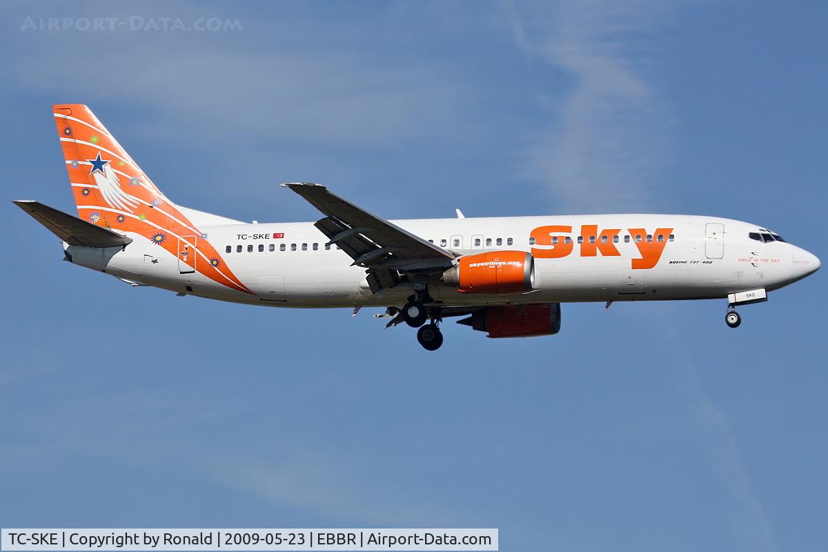TC-SKE, 1992 Boeing 737-4Q8 C/N 25163, sat bru