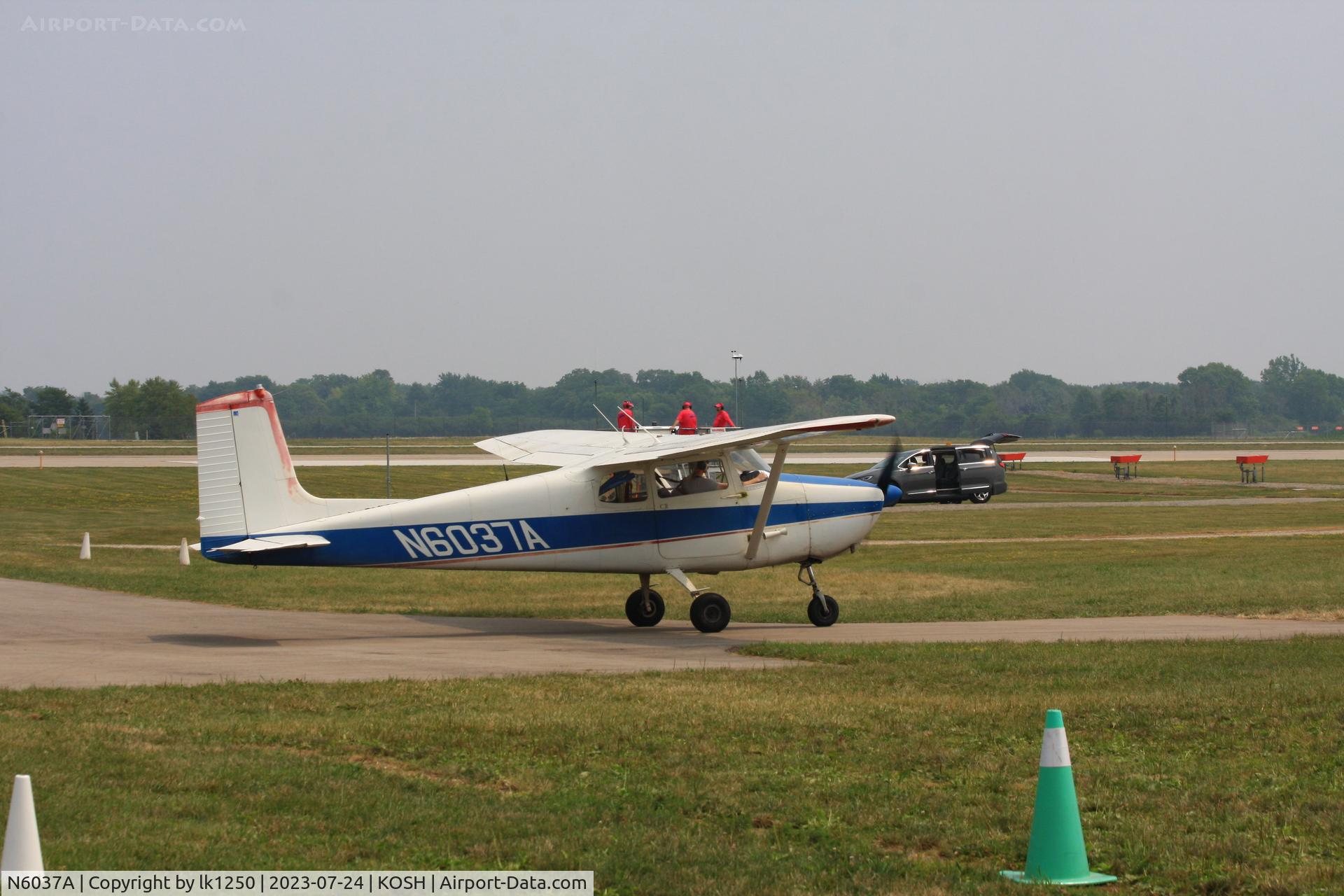 N6037A, 1956 Cessna 172 C/N 28637, This Cessna 172 arrives at the EAA Air Venture on July 24