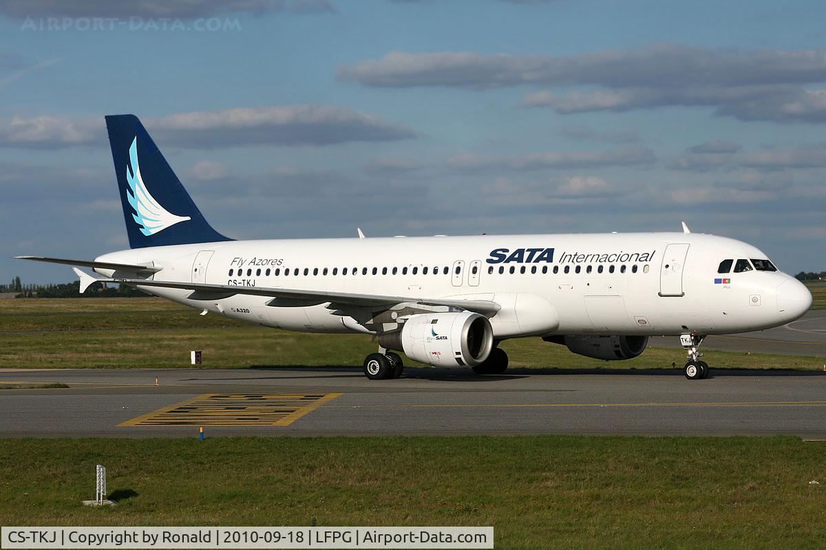 CS-TKJ, 1998 Airbus A320-212 C/N 795, at cdg