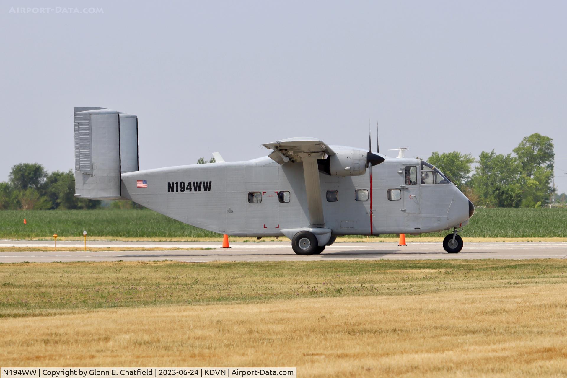 N194WW, 1979 Short SC7 Skyvan 3-100 C/N SH.1969, At the Quad Cities Airshow as a jump plane.