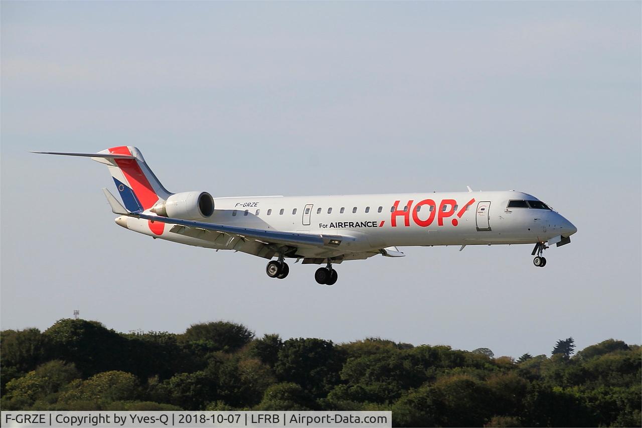 F-GRZE, 2001 Canadair CRJ-702 (CL-600-2C10) Regional Jet C/N 10032, Canadair Regional Jet CRJ-702, On final rwy 07R, Brest-Guipavas Airport (LFRB-BES)