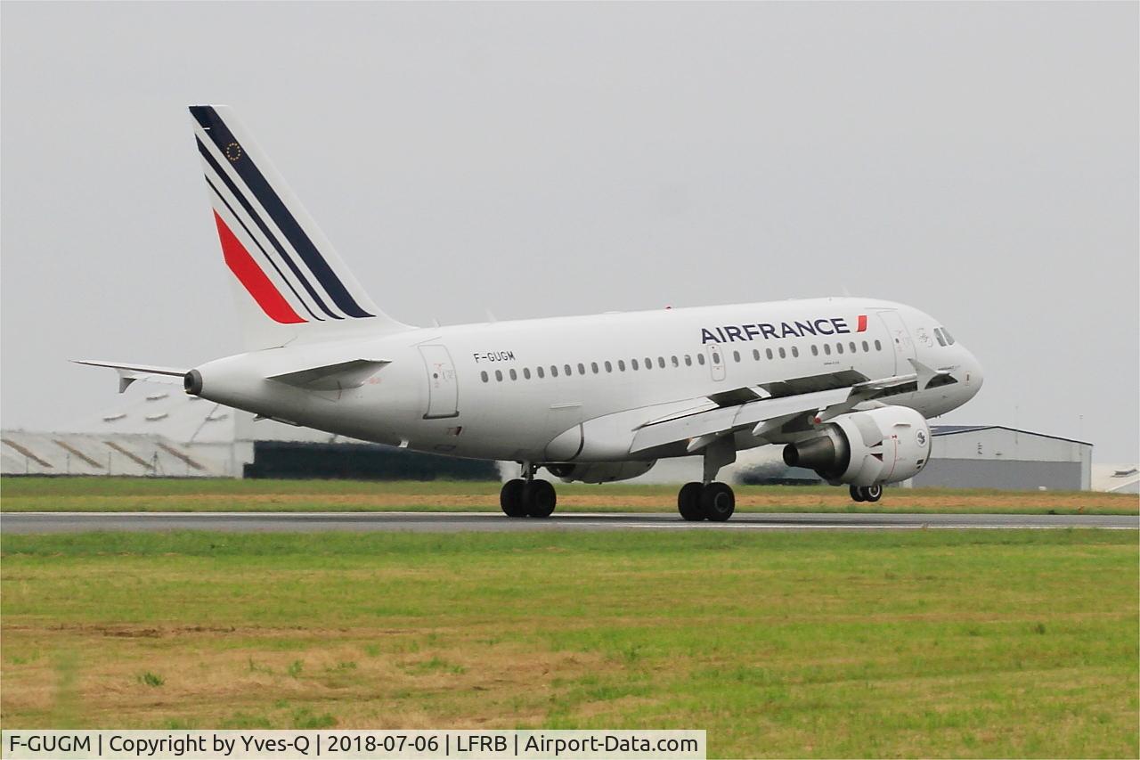 F-GUGM, 2006 Airbus A318-111 C/N 2750, Airbus A318-111, Landing rwy 25L, Brest-Bretagne airport (LFRB-BES)