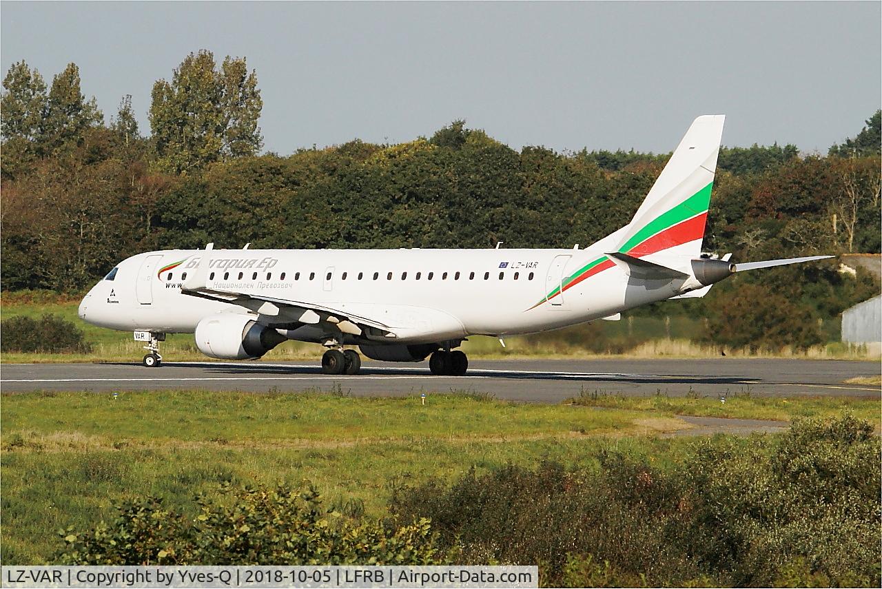 LZ-VAR, 2012 Embraer 190AR (ERJ-190-100IGW) C/N 19000496, Embraer 190AR, Lining up rwy 25L, Brest-Bretagne Airport (LFRB-BES)