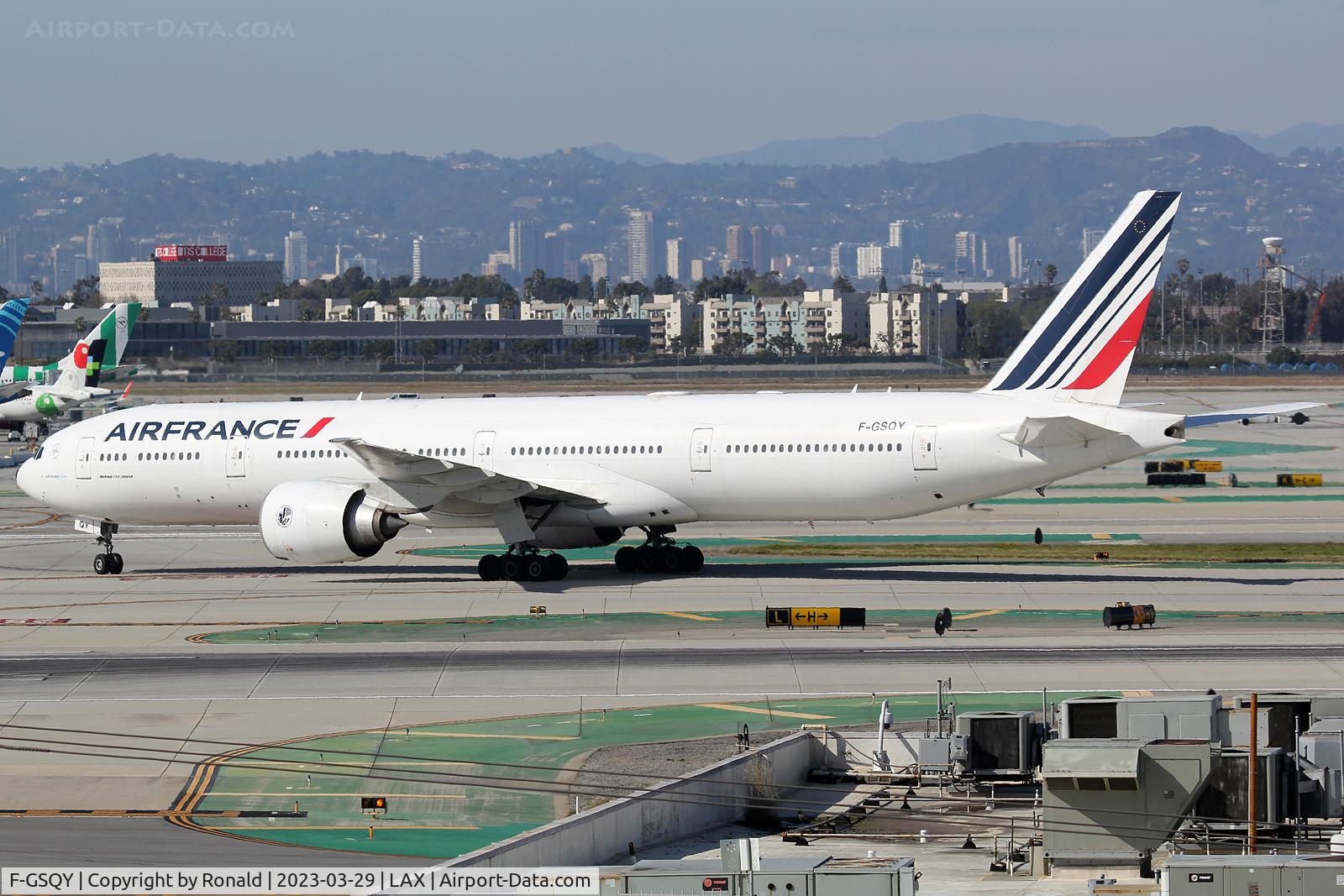 F-GSQY, 2007 Boeing 777-328/ER C/N 35678, at lax