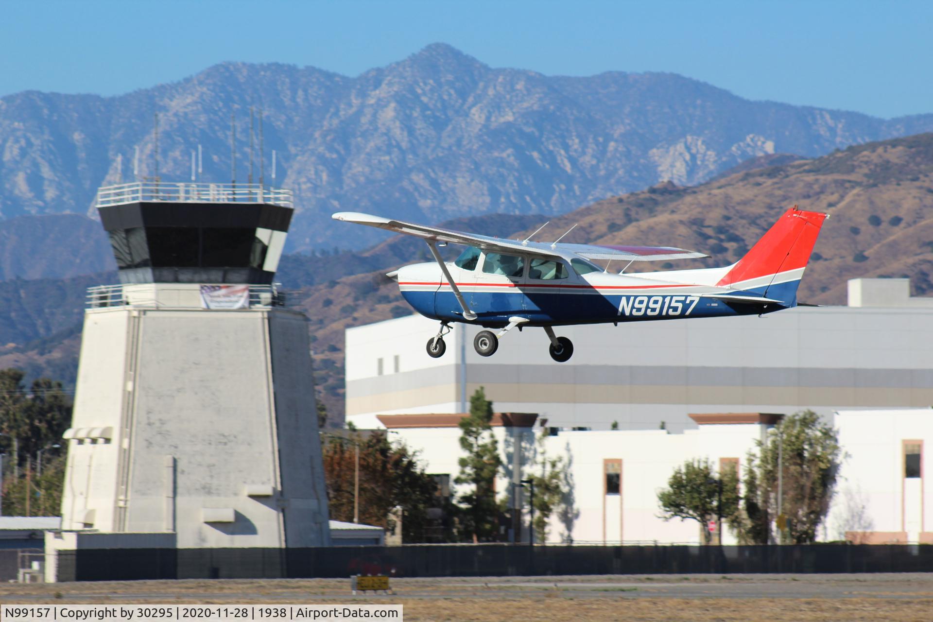 N99157, 1985 Cessna 172P C/N 17276412, Taking off