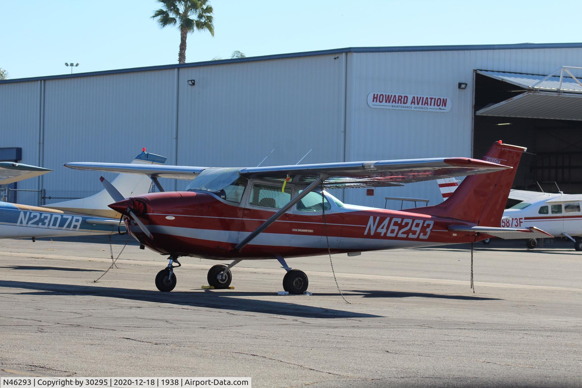 N46293, 1968 Cessna 172K Skyhawk C/N 17257162, Parked
