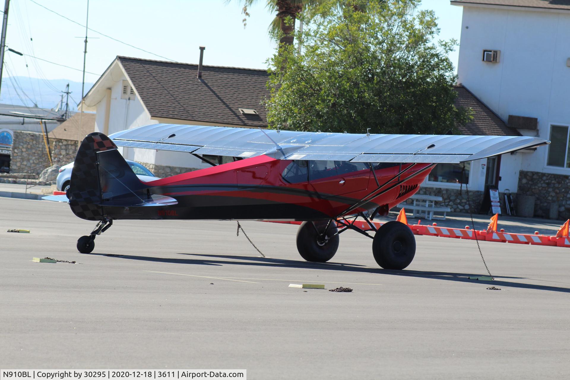 N910BL, 2020 Carbon Cub FX CCX-2000 C/N CCX-2000-0110, Parked