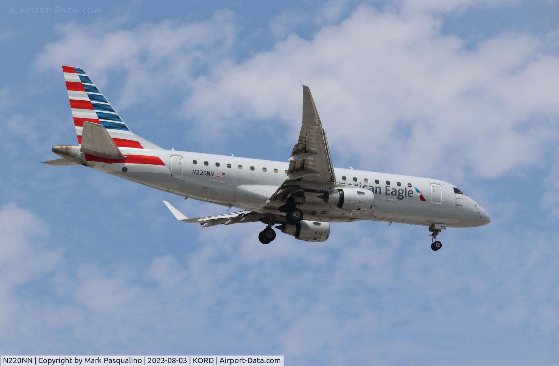 N220NN, 2015 Embraer 175LR (ERJ-170-200LR) C/N 17000523, ERJ-170-200LR