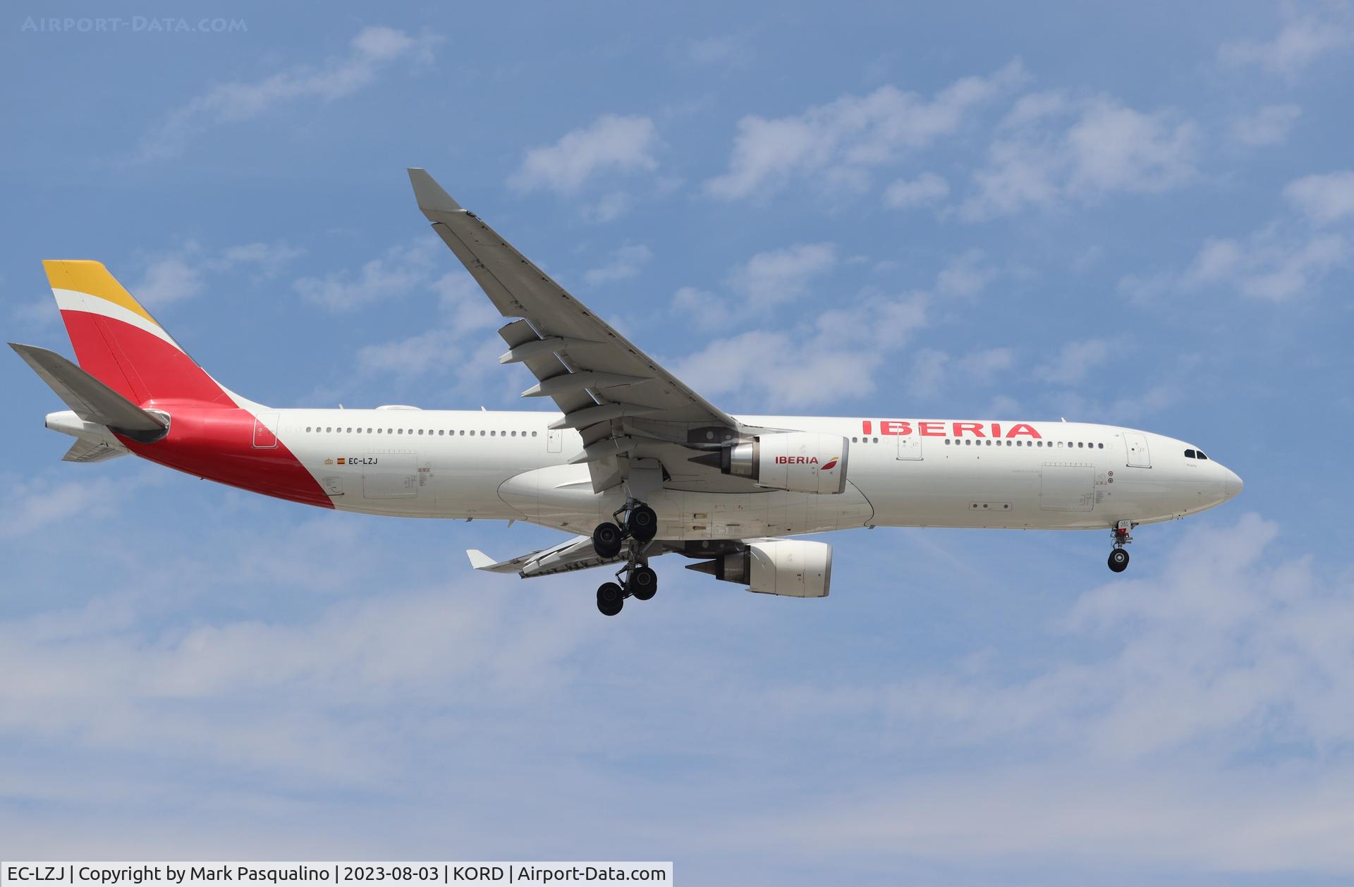 EC-LZJ, 2013 Airbus A330-302 C/N 1490, Airbus A330-302
