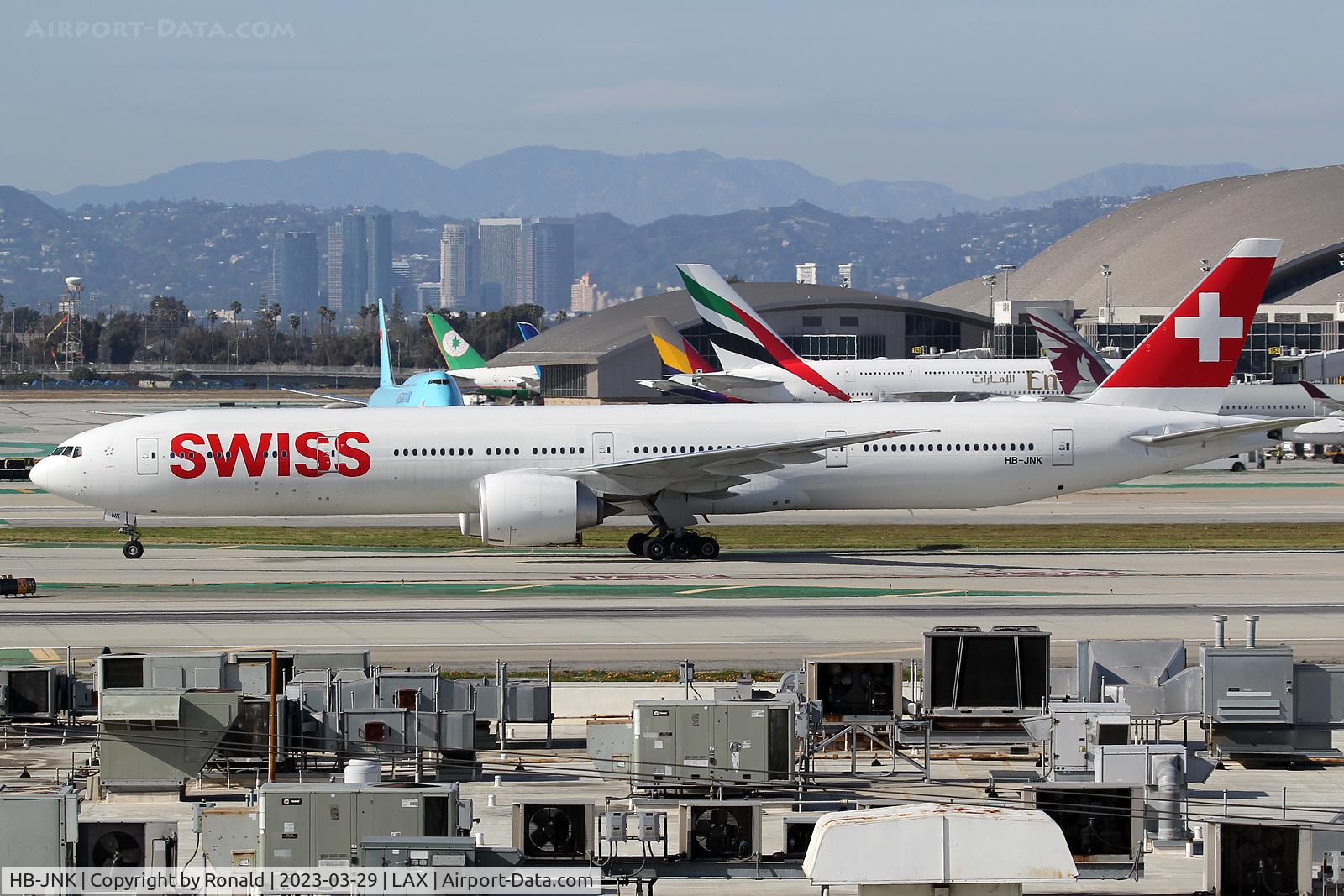 HB-JNK, 2019 Boeing 777-300ER C/N 66091, at lax