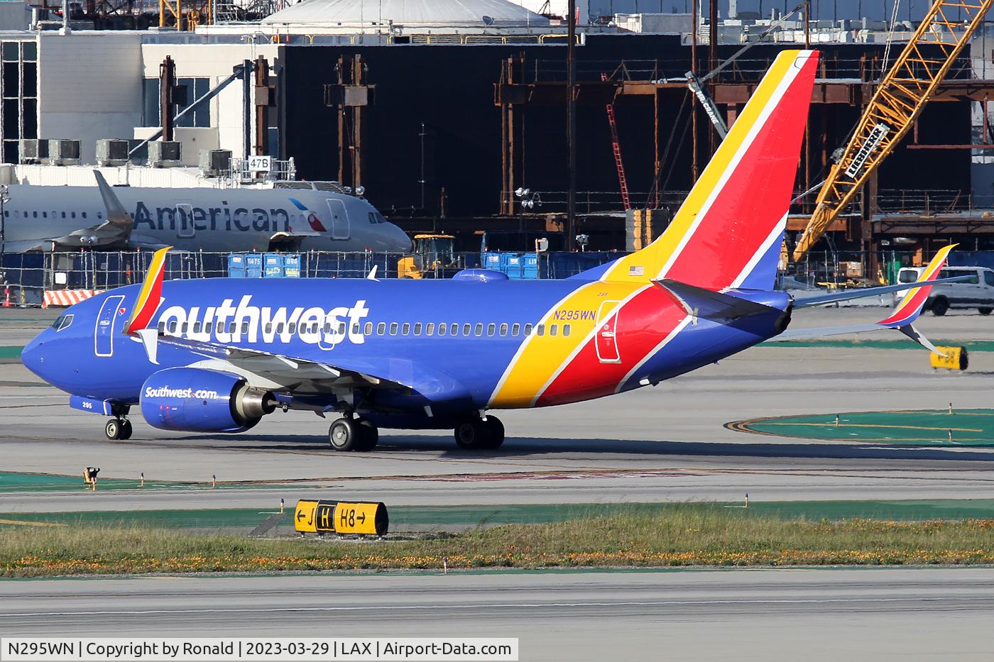 N295WN, 2007 Boeing 737-7H4 C/N 32541, at lax