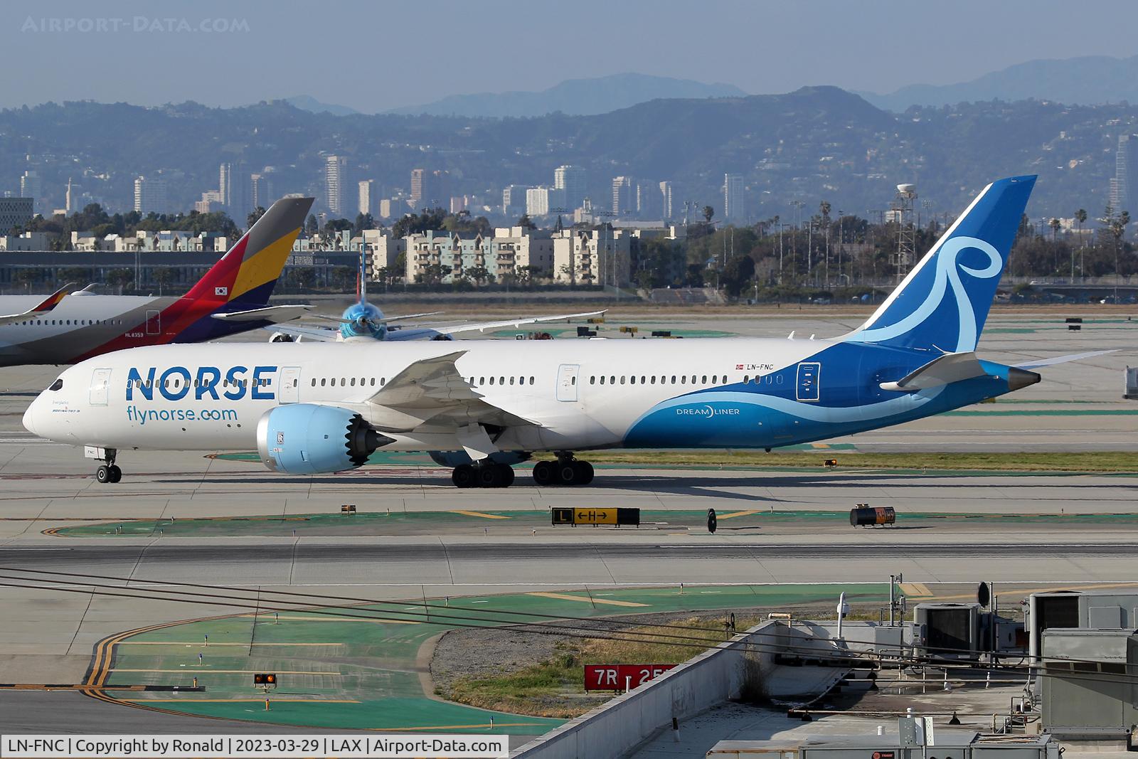 LN-FNC, 2018 Boeing 787-9 Dreamliner C/N 38790, at lax