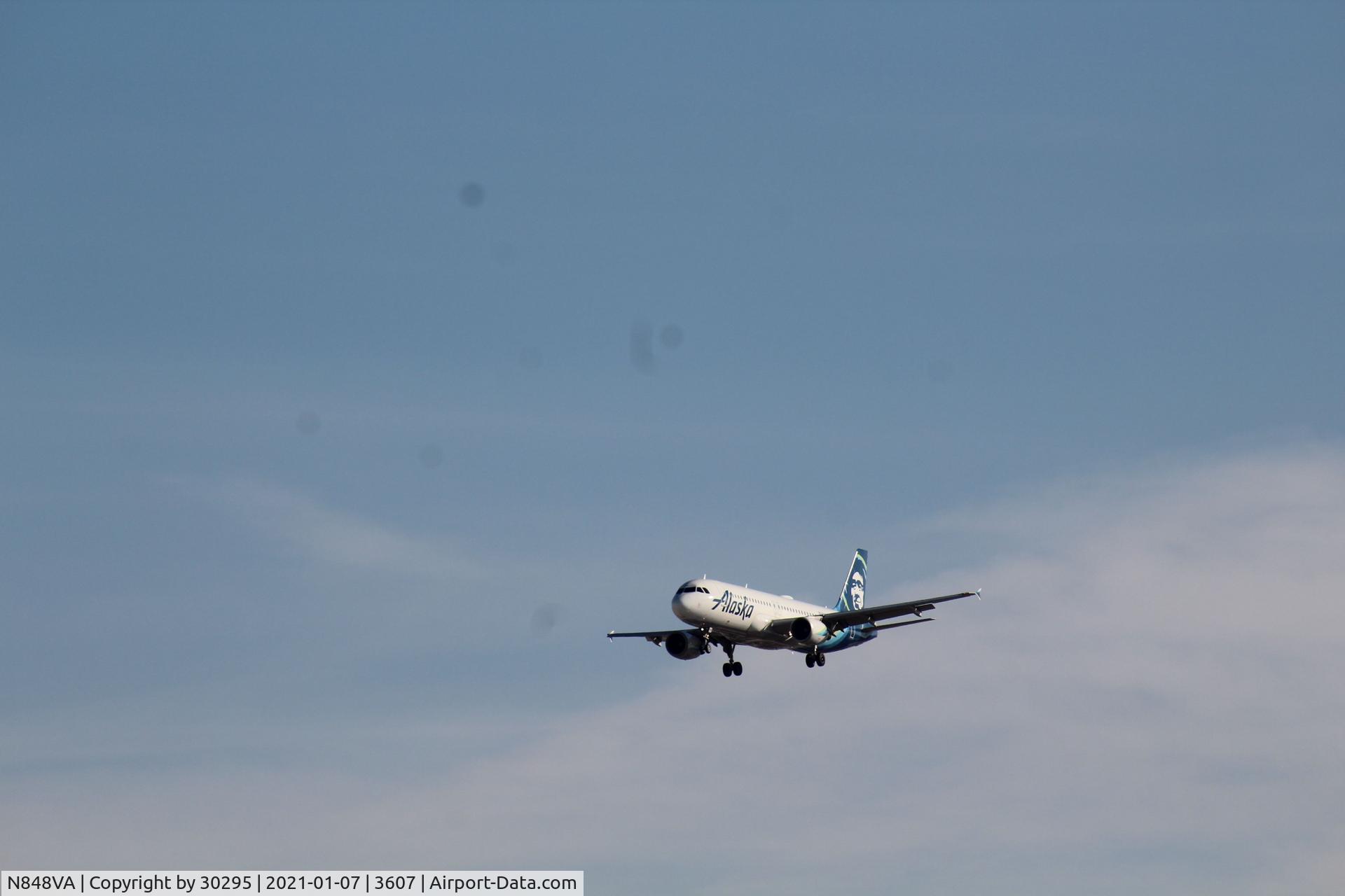 N848VA, 2011 Airbus A320-214 C/N 4959, Mile and a half final