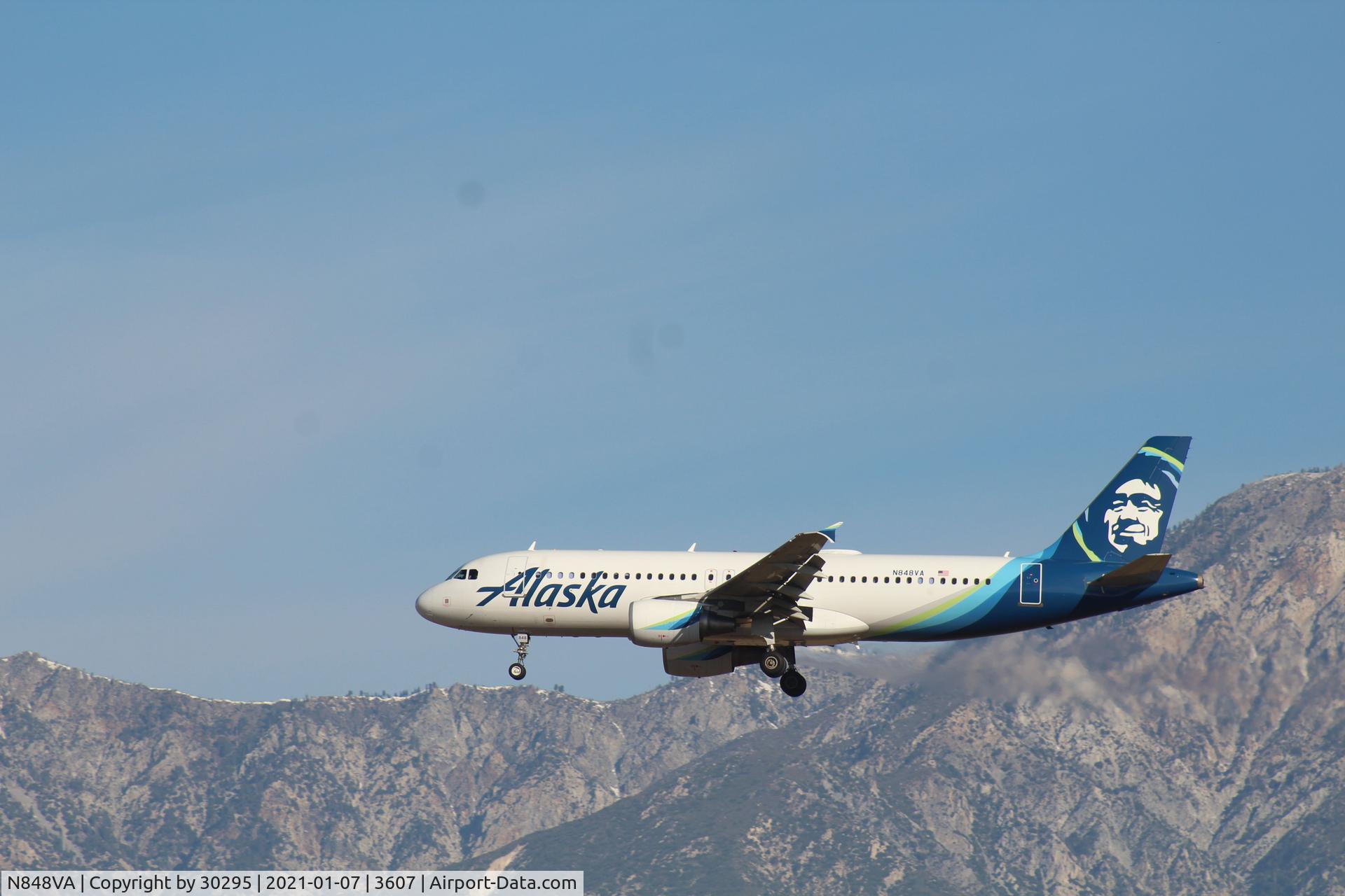 N848VA, 2011 Airbus A320-214 C/N 4959, Approaching outer fence