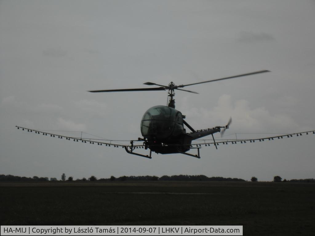 HA-MIJ, 1962 Hiller HT.2 C/N 2262, Hiller landing
