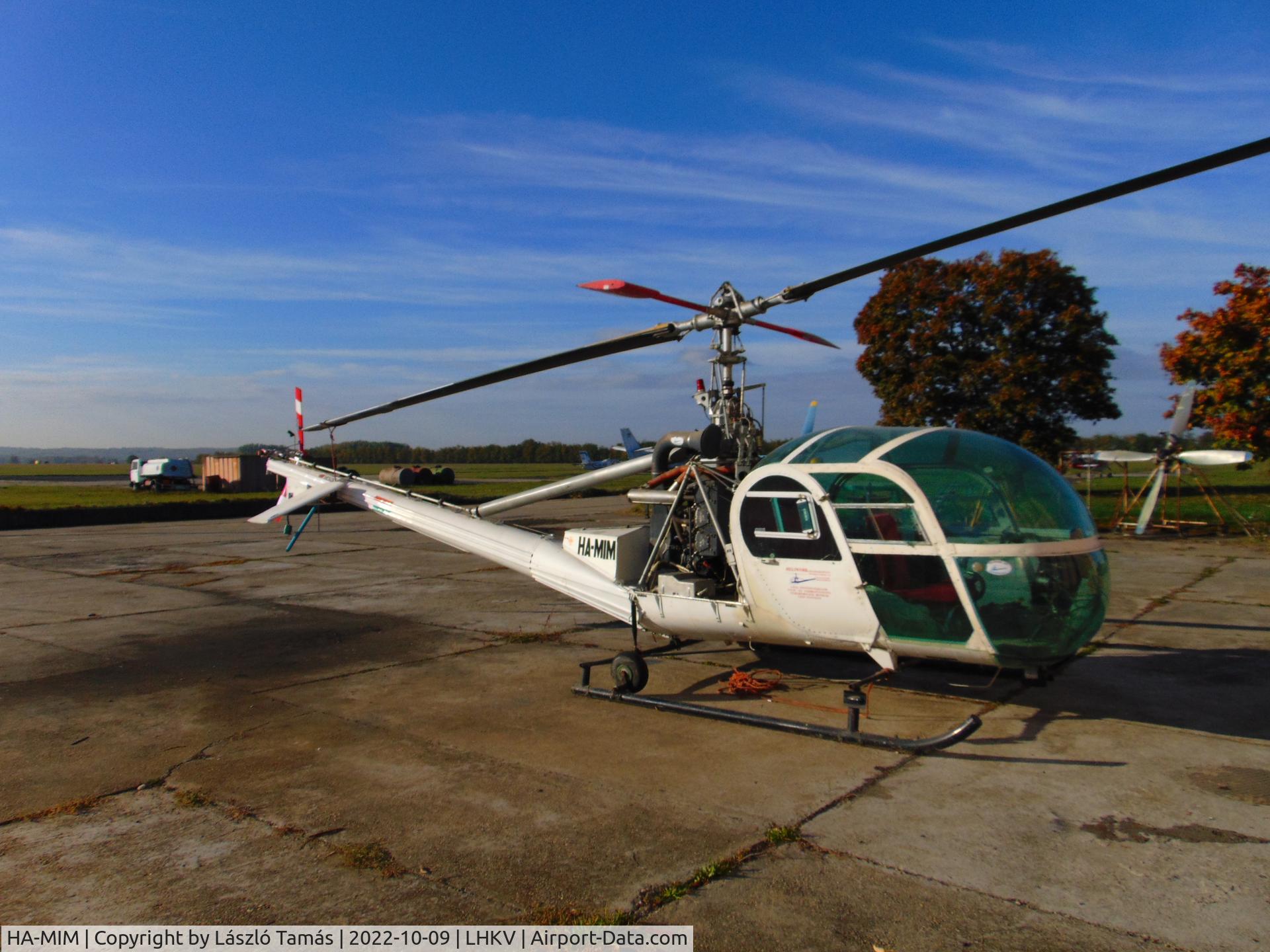 HA-MIM, 1964 Hiller UH-12E C/N 2315, The four-seater version of UH-12