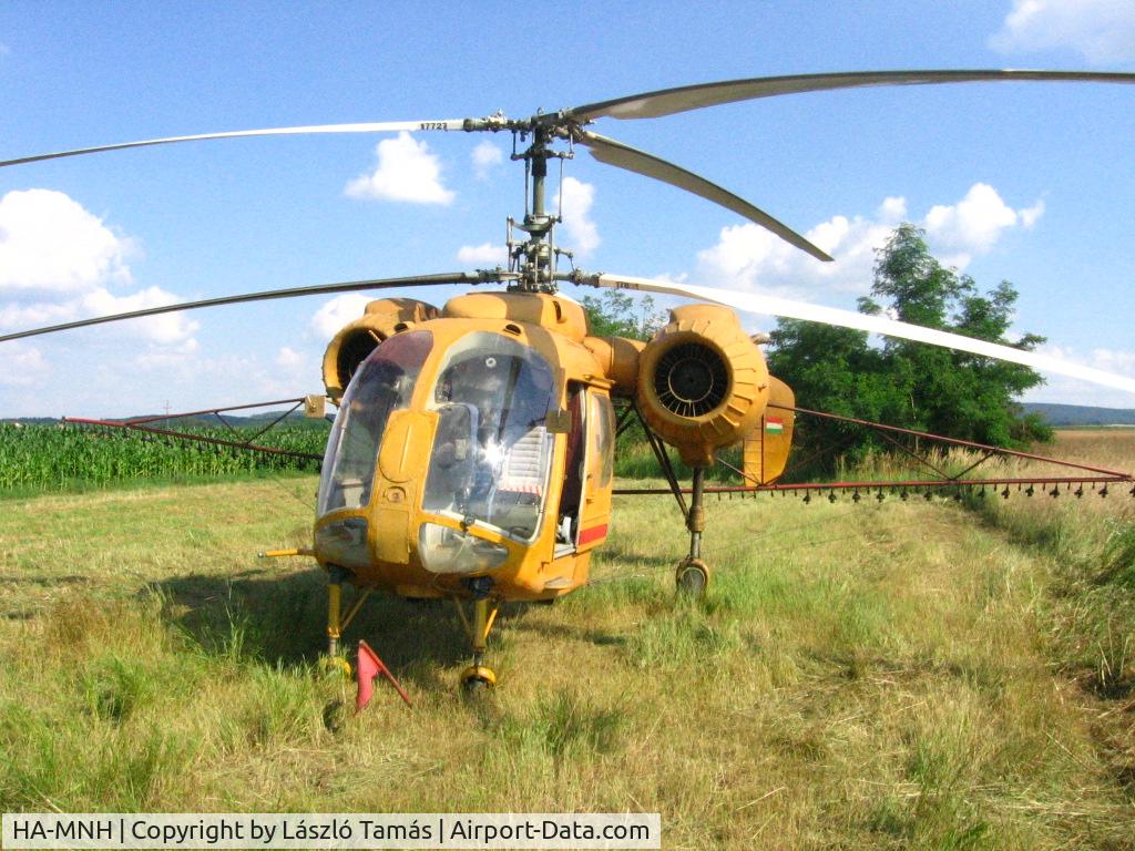 HA-MNH, 1975 Kamov Ka-26 Hoodlum C/N 7505010, Cropdusting in Balatonszemes (Hungary)