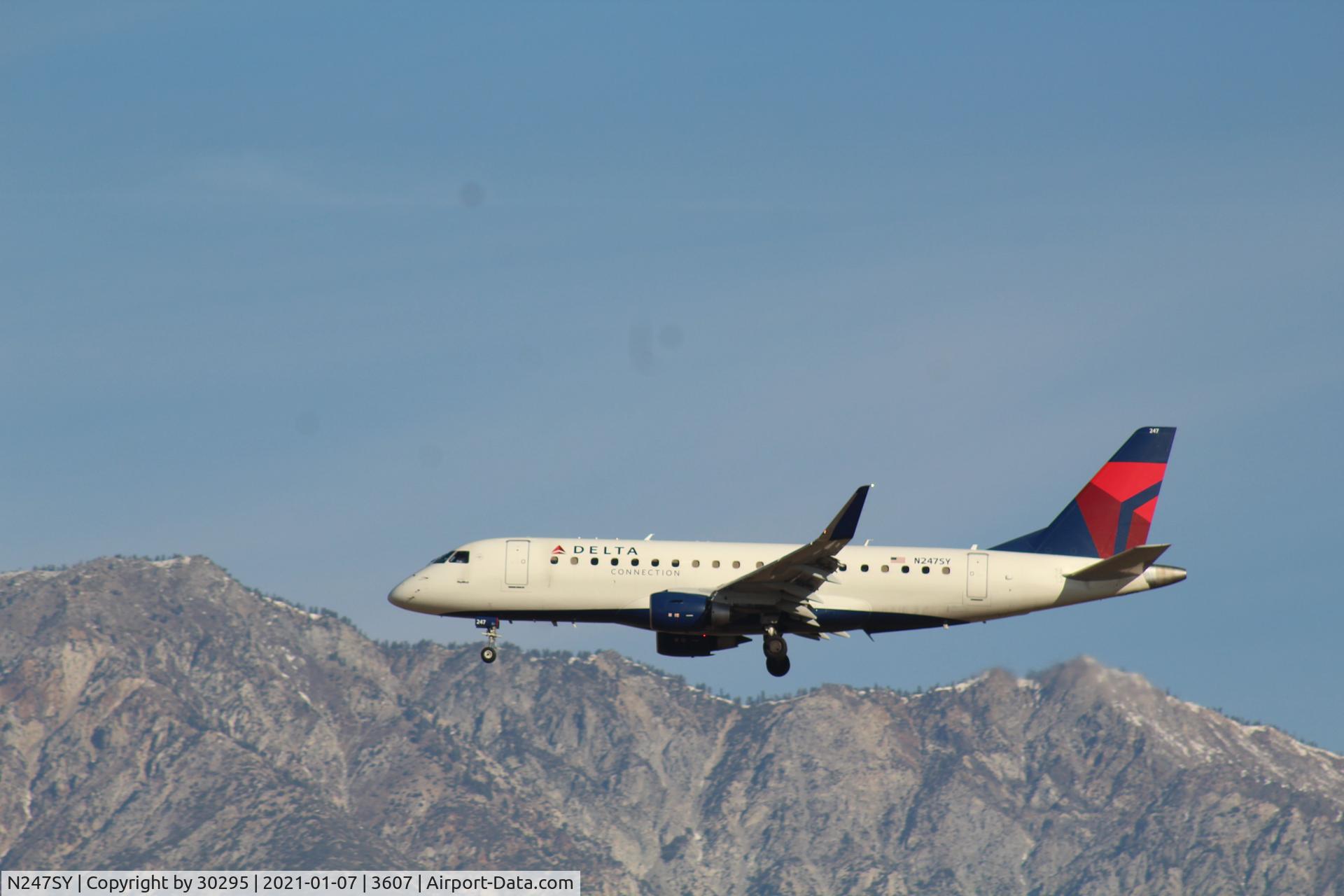 N247SY, 2016 Embraer 175LR (ERJ-170-200LR) C/N 17000608, Inbound
