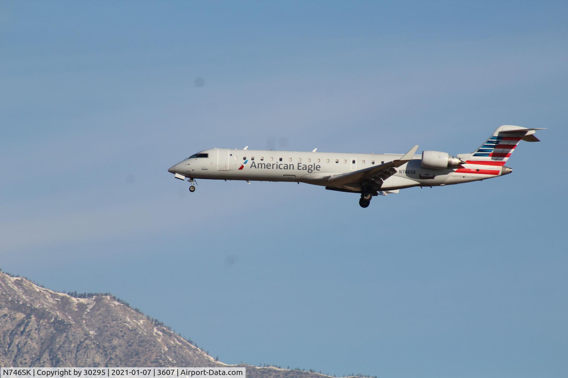 N746SK, 2005 Bombardier CRJ-700 (CL-600-2C10) Regional Jet C/N 10202, Approaching the outer fence