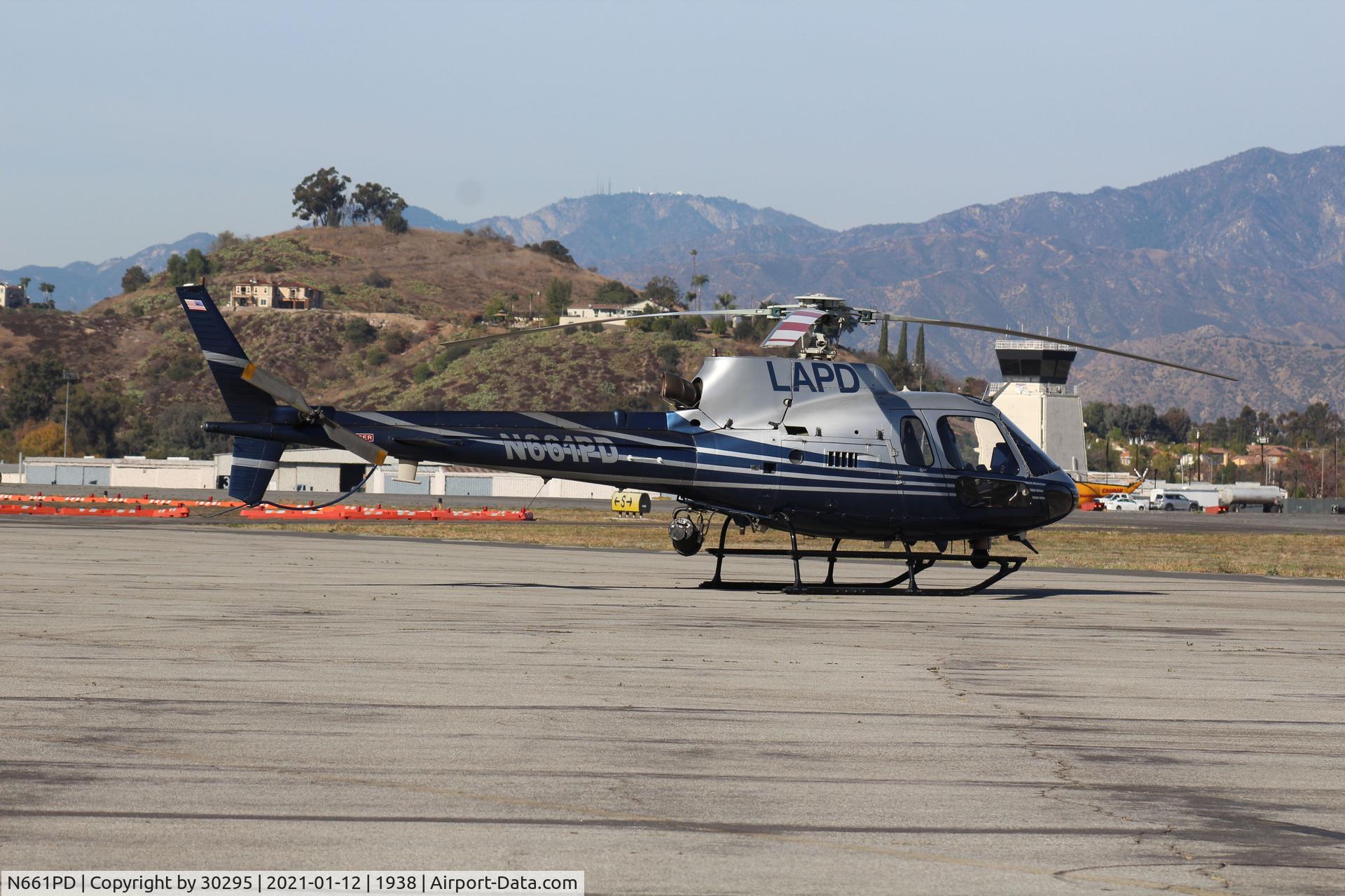 N661PD, 2006 Eurocopter AS-350B-2 Ecureuil C/N 4029, Parked