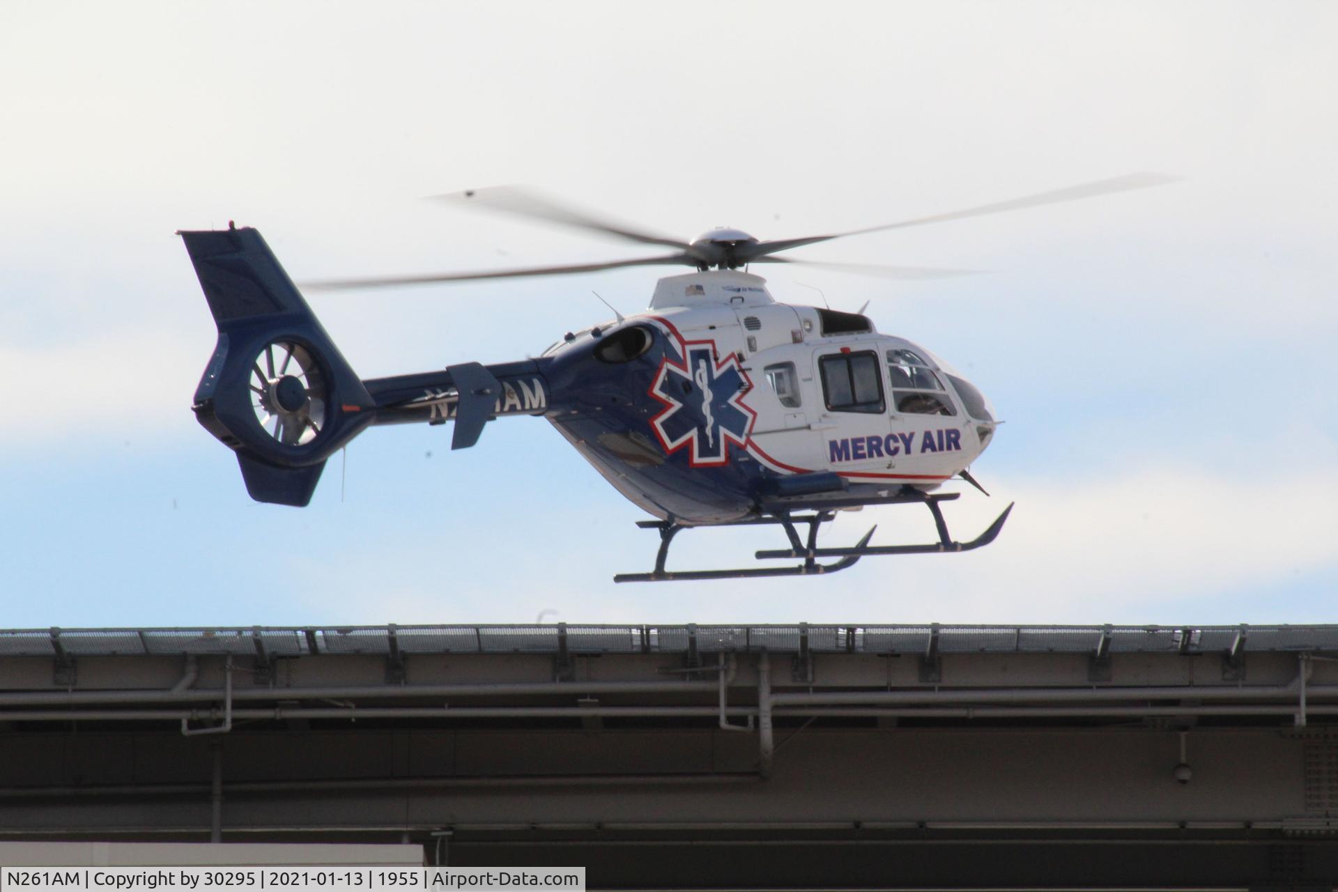 N261AM, Eurocopter EC-135P-2+ C/N 0734, Lift off