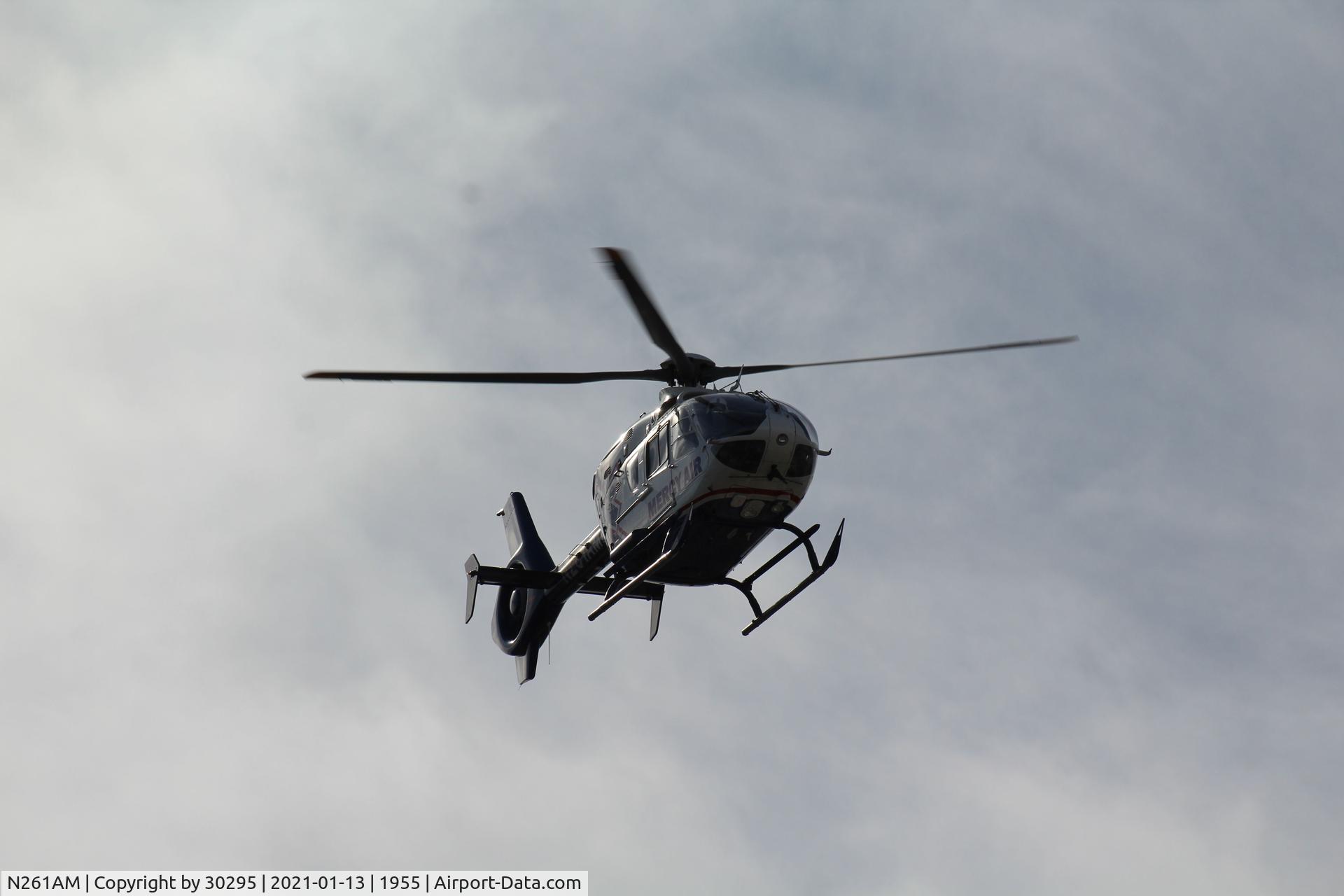 N261AM, Eurocopter EC-135P-2+ C/N 0734, Turning around