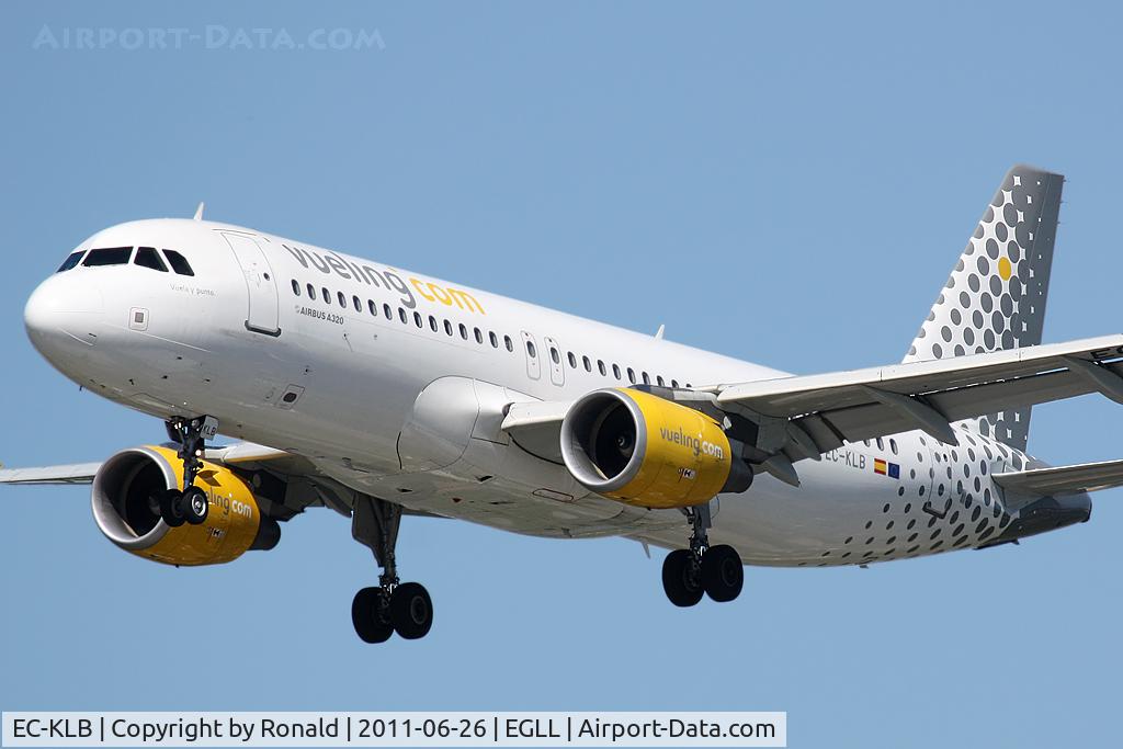 EC-KLB, 2007 Airbus A320-214 C/N 3321, at lhr