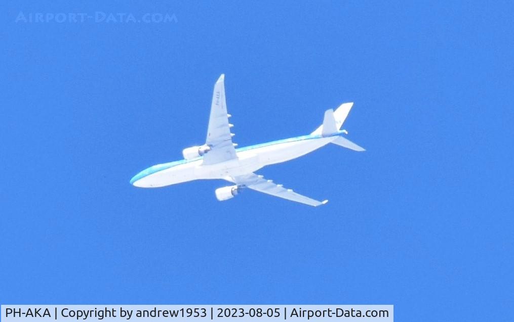 PH-AKA, 2012 Airbus A330-303 C/N 1287, PH-AKA over the Bristol Channel @28,000ft.